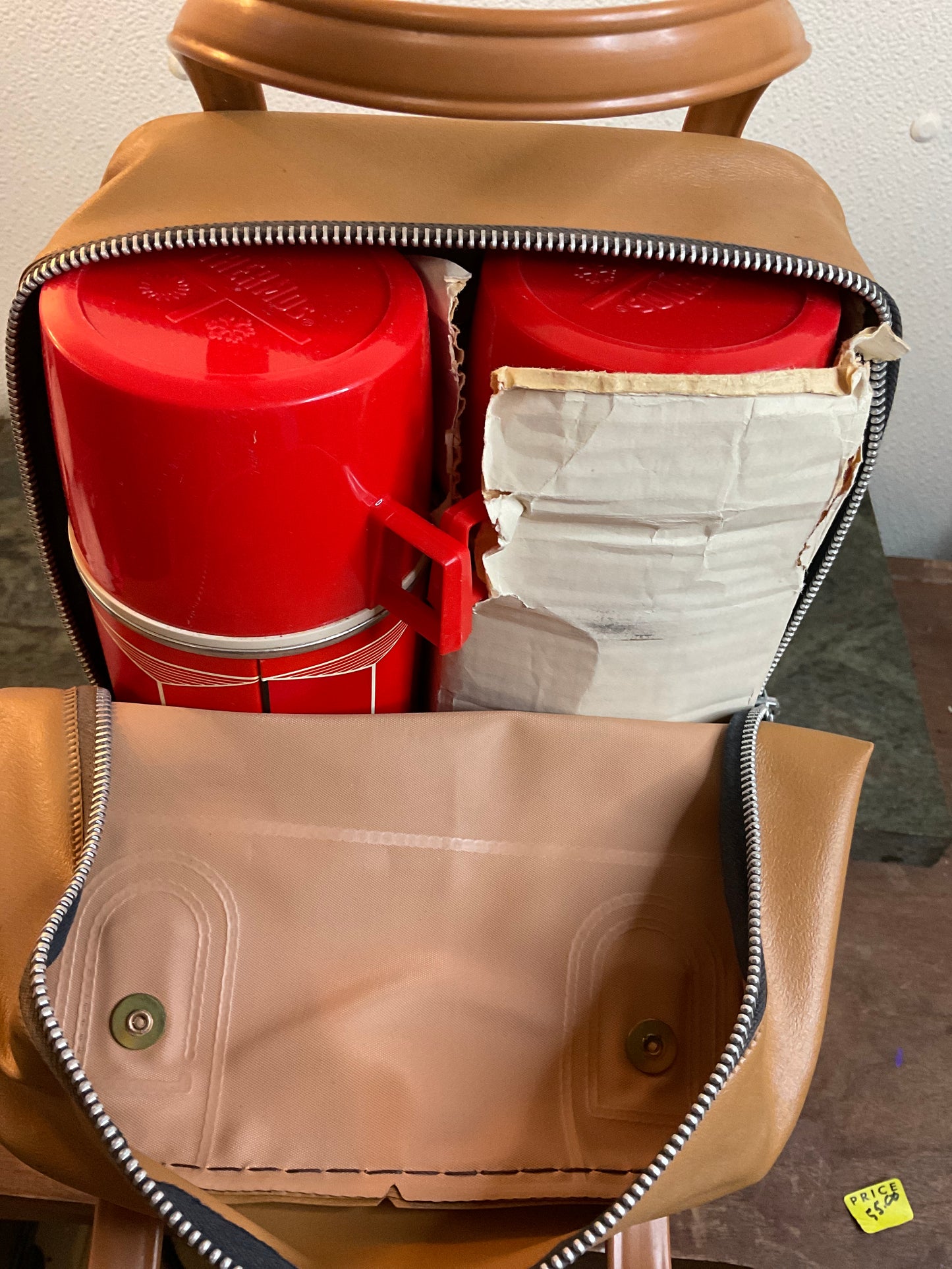 Thermos bag with two thermos’