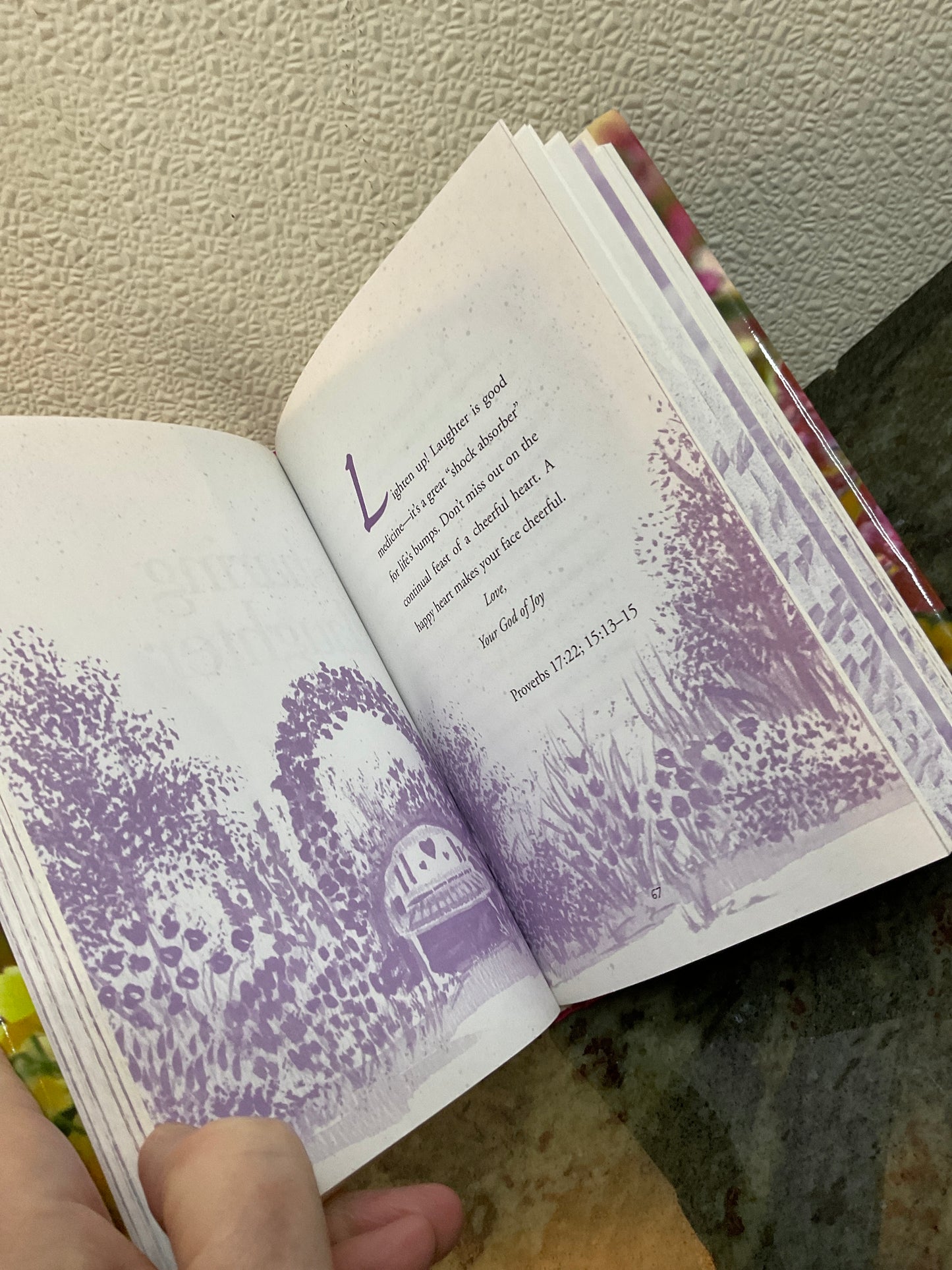 Book ‘Hugs for Mom’ 1997