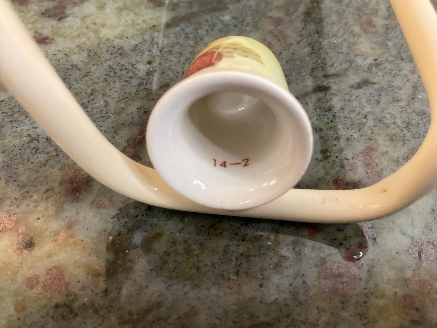 Ventase Porcelain Berry Thimble by Palissy
