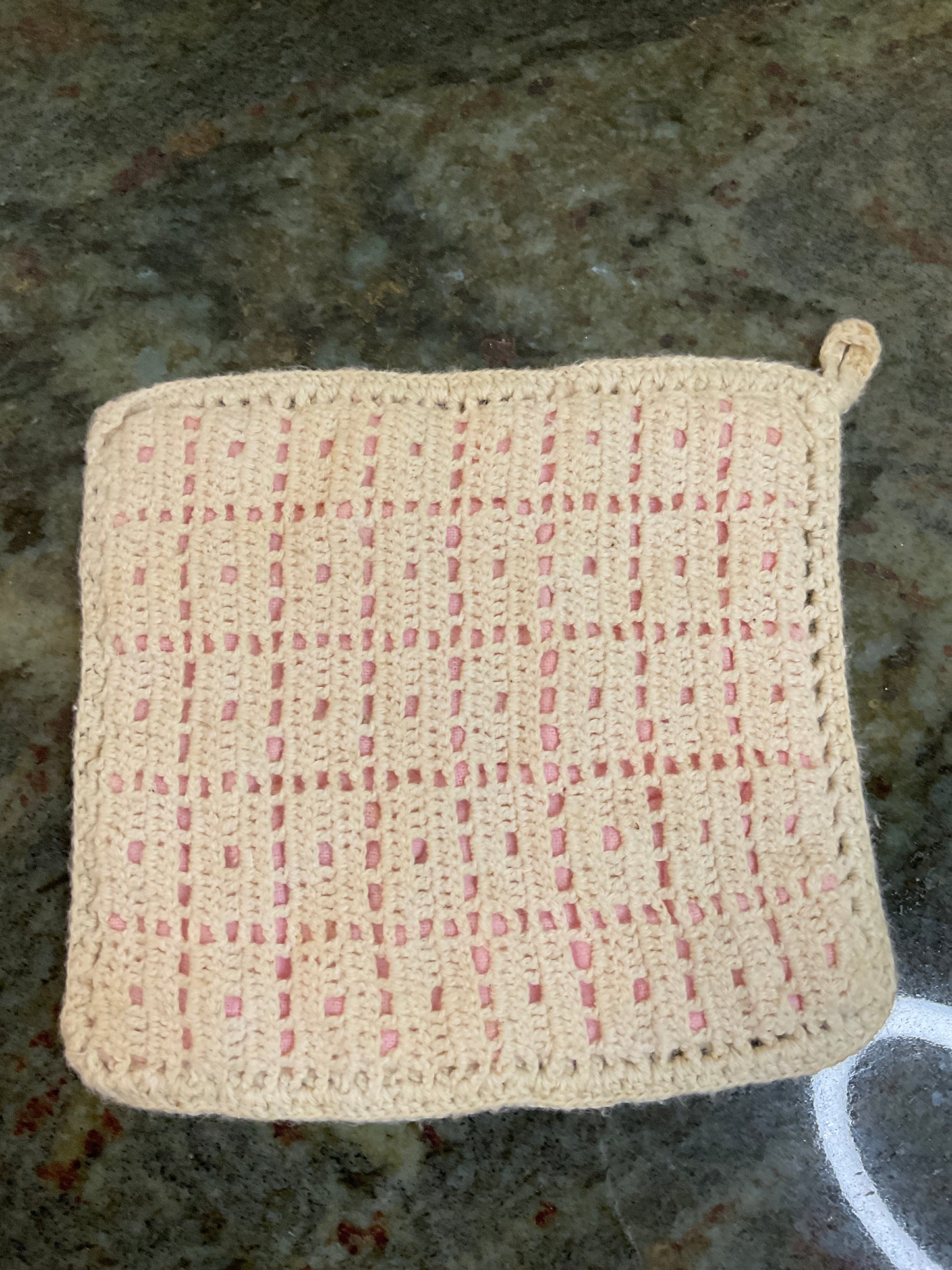 Vtg Crochet Pink/White Pot Holder/Hot Pad