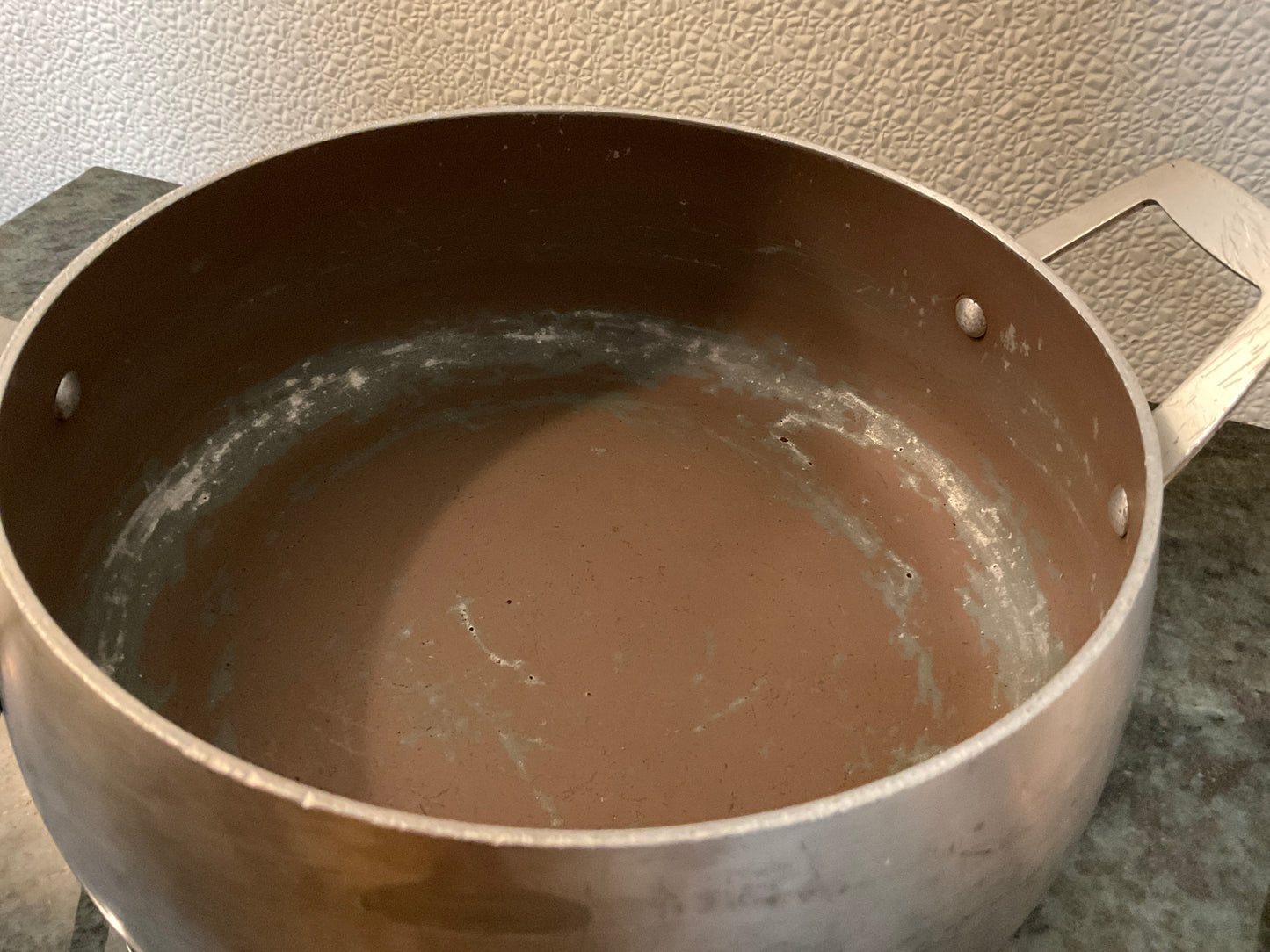 Regal Quality Aluminum Pot with Lid