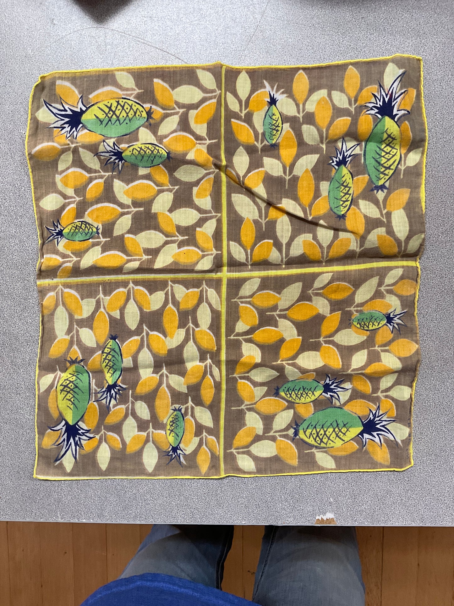 Vtg Faith Austin Pinneapple Handkerchief