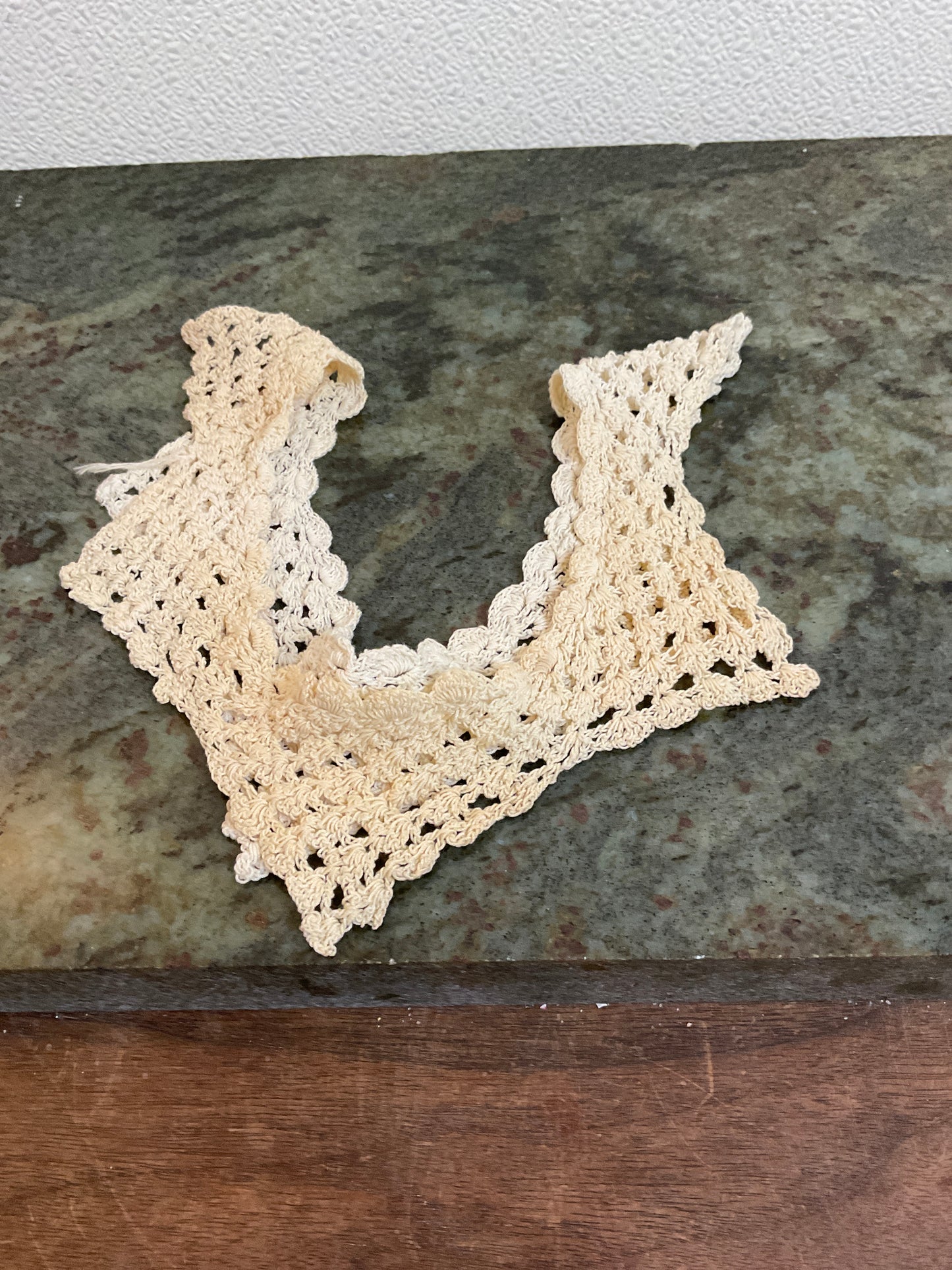 Vintage 12” Crocheted Collar/Wreath Dolly