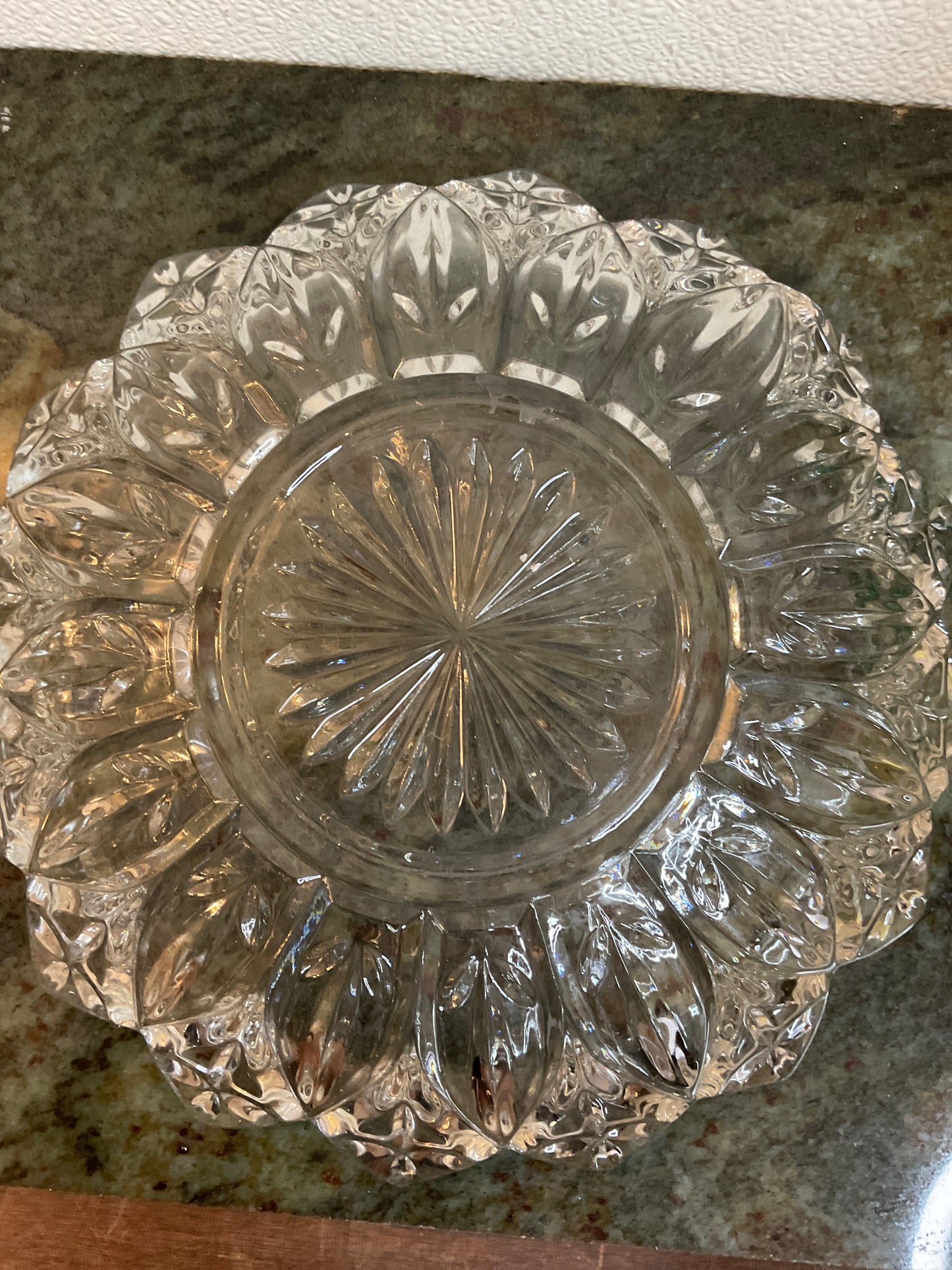 Large Serving bowl 1960’s Vintage Federal Pressed Glass