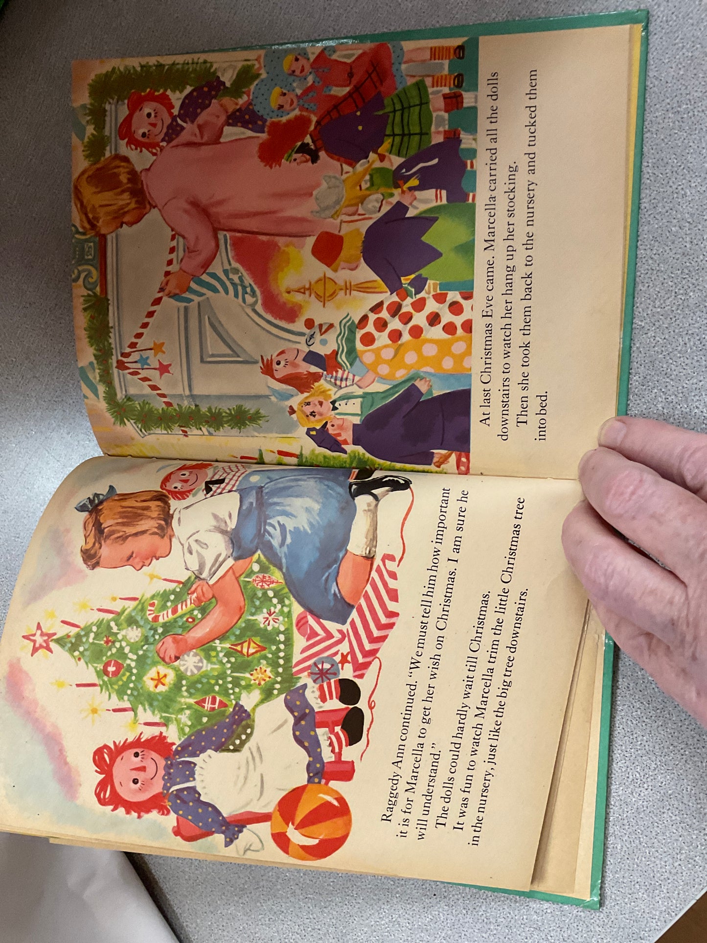 Book Raggedy Ann’s Merriest Christmas
