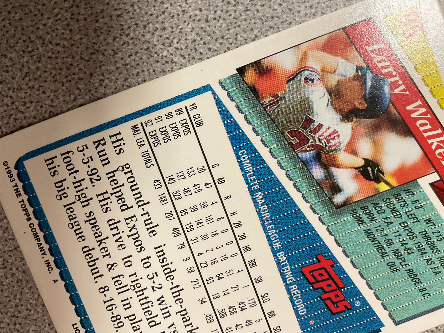 1993 Topps Larry Walker Baseball Card