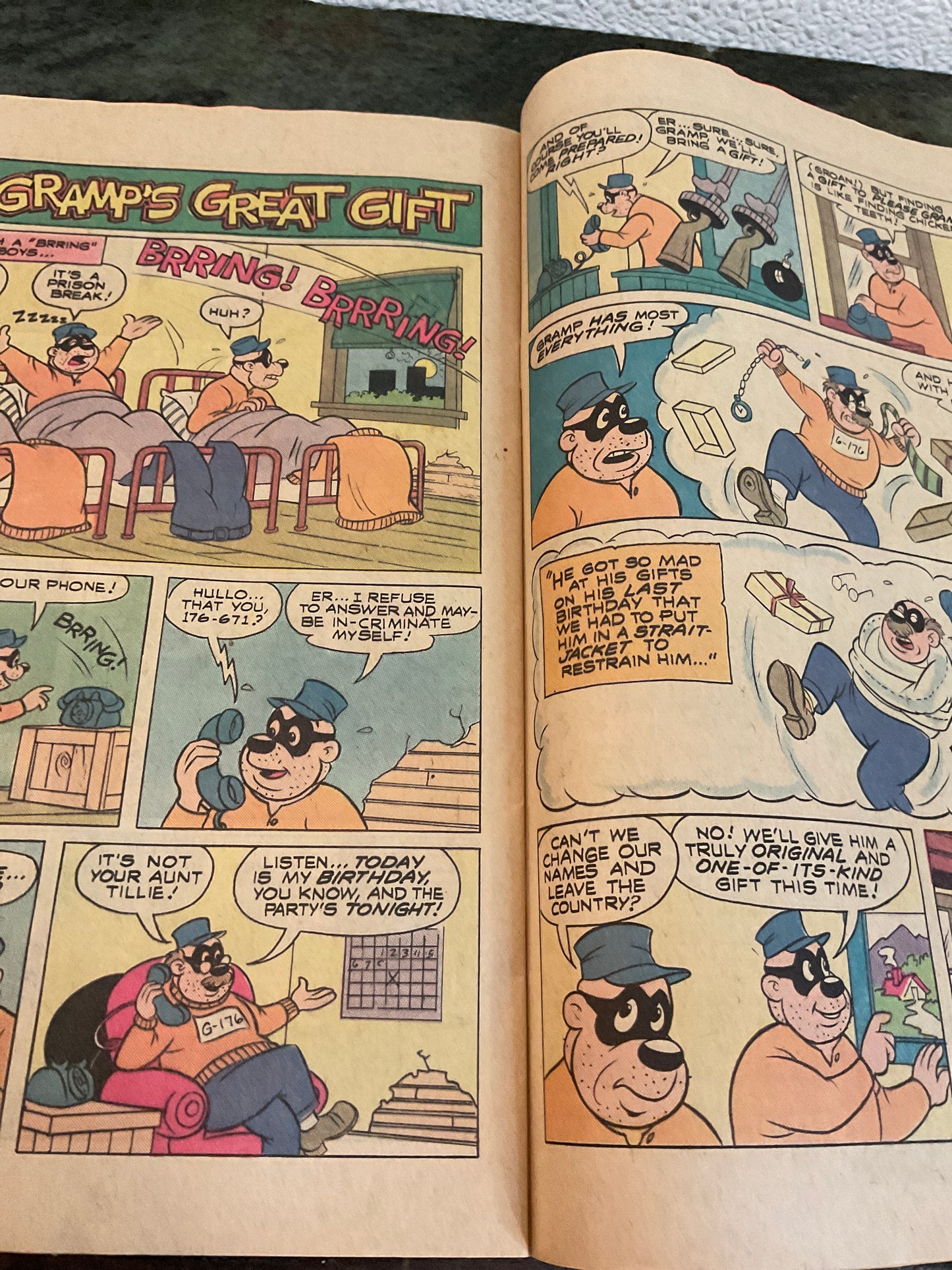 Comic Book The Beagle Boys