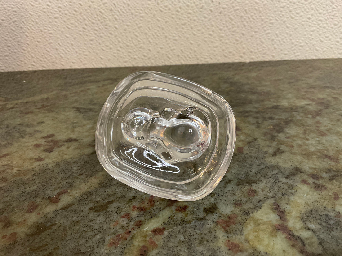 Vintage Avon Lead Crystal Cat/Ball