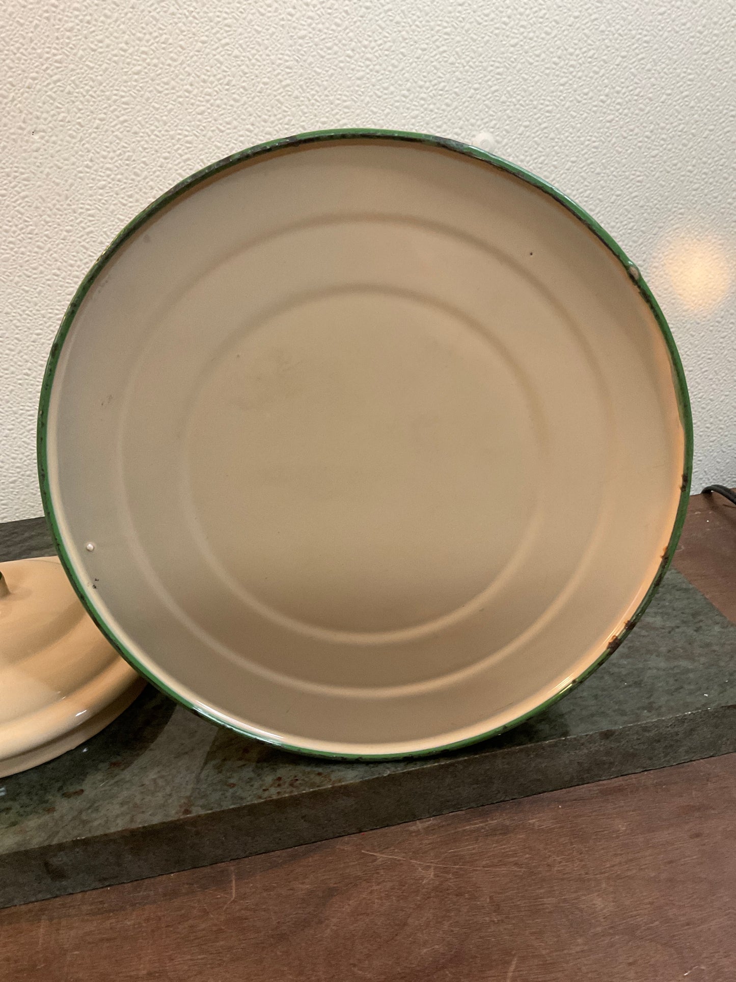 Vtg Cream & Green Enamel Kettle Pot