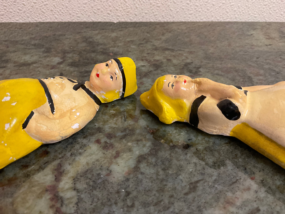 1940’s Chalkware Dutch Couple