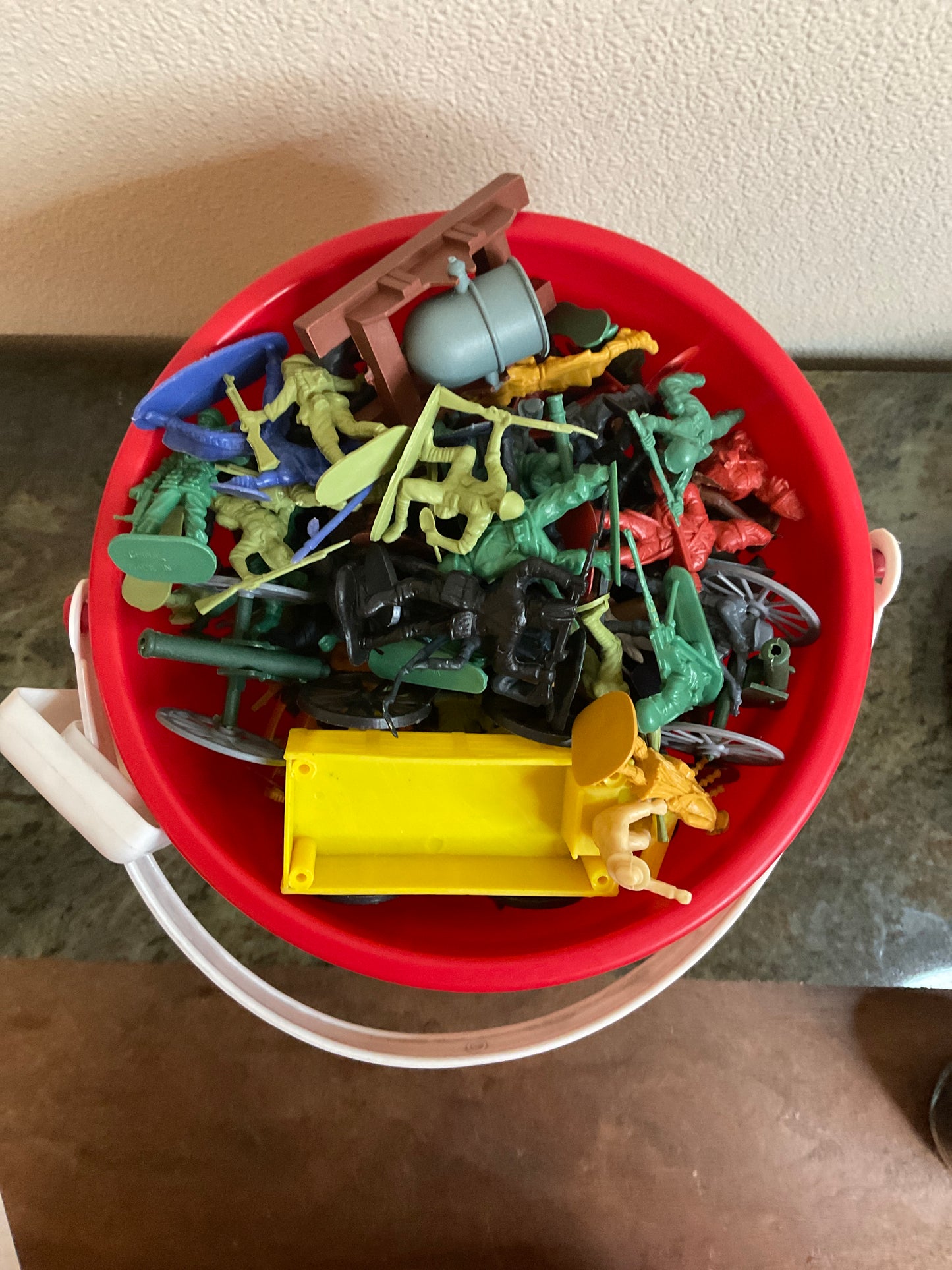 Mixed Lot Of Vintage Plastic Fighting Men In Pail