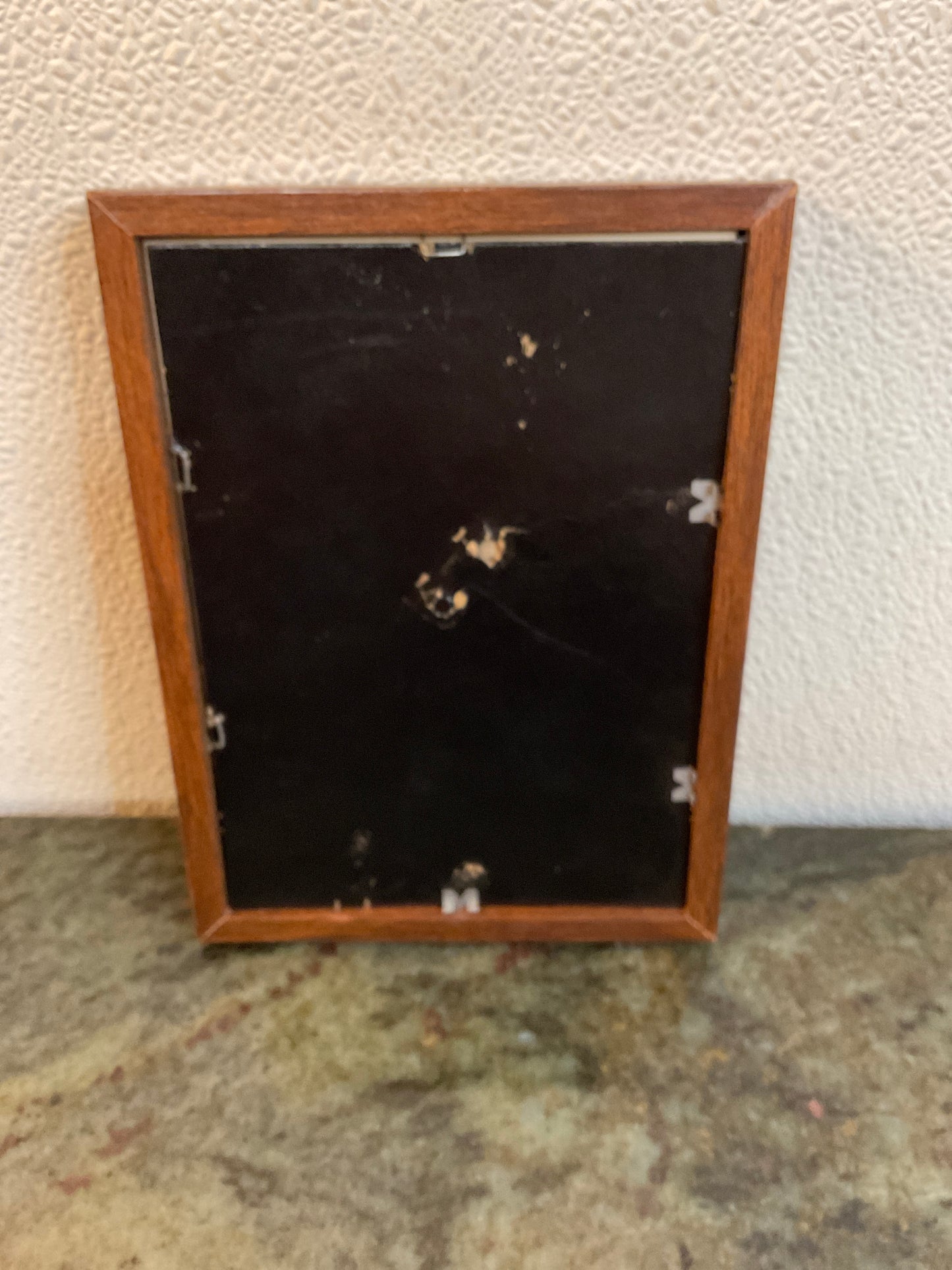 Beeye Picture Framed