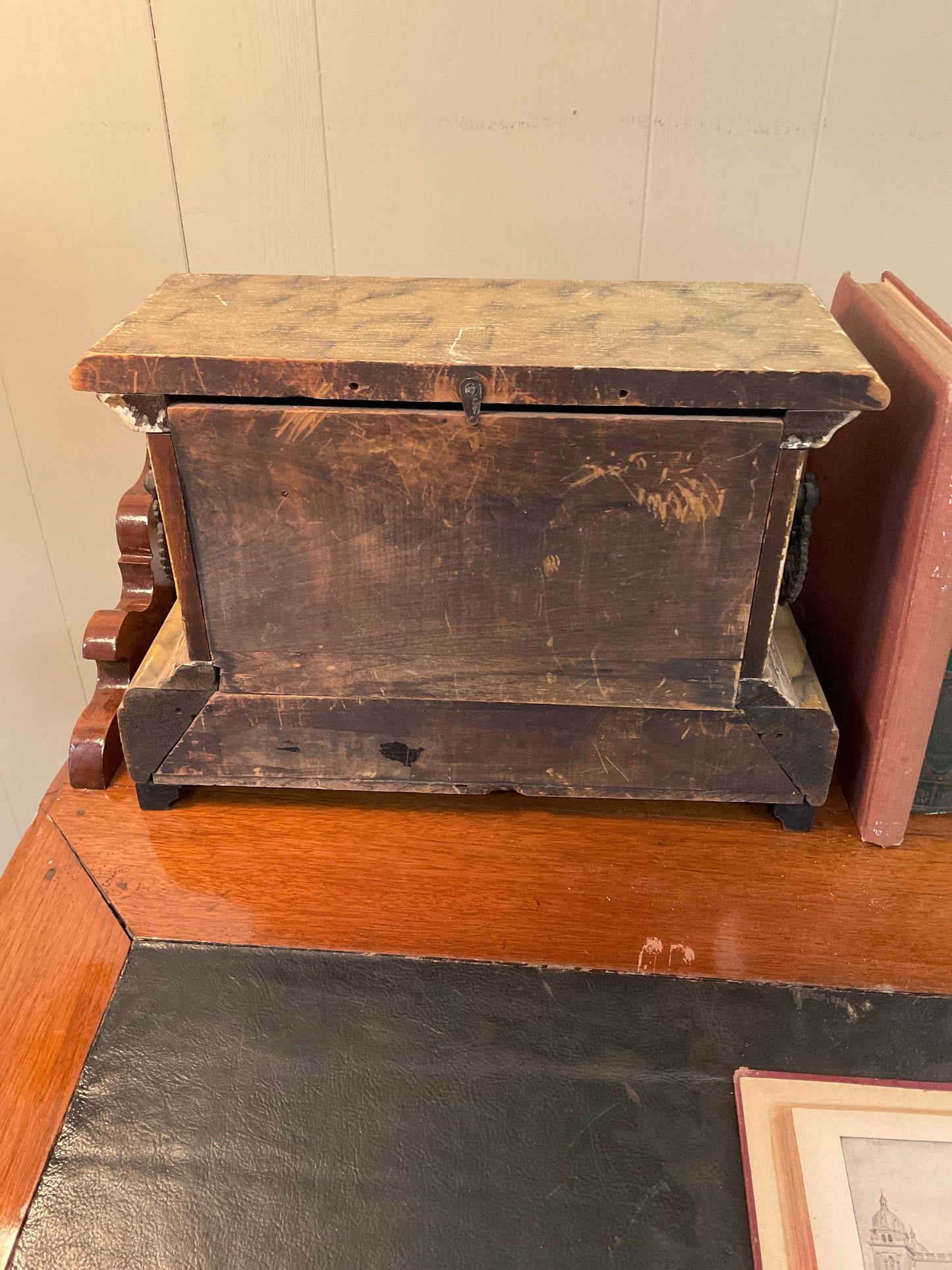 Waterbury Clock Co U.S.A.