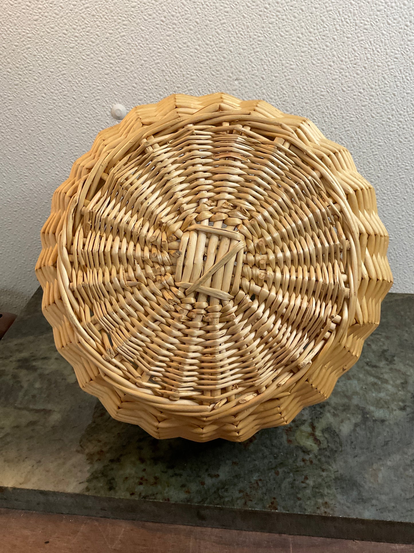 Round Wicker Basket with Handle
