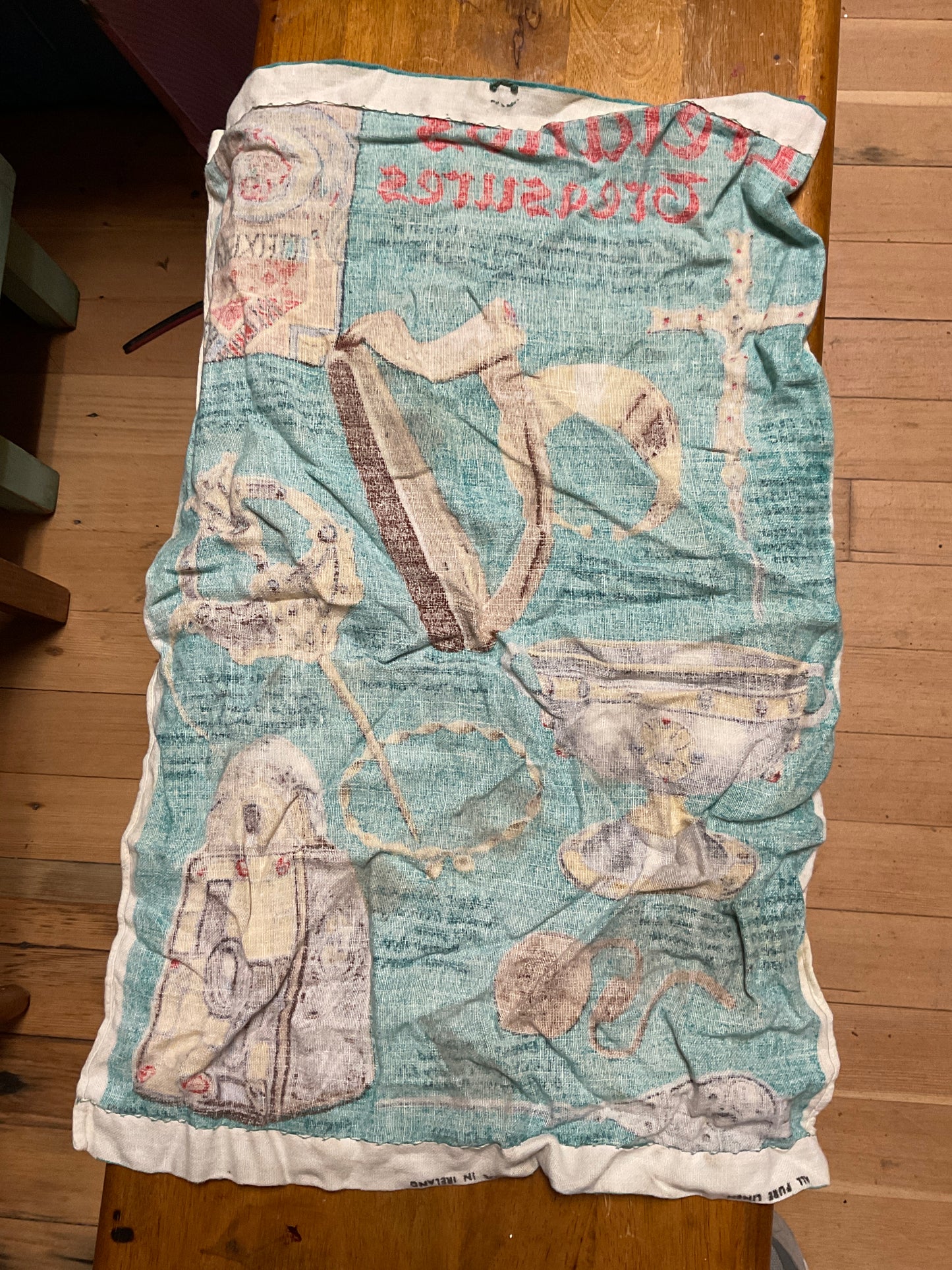 Vtg Ireland’s Treasures Dish Towel 20” x 30”