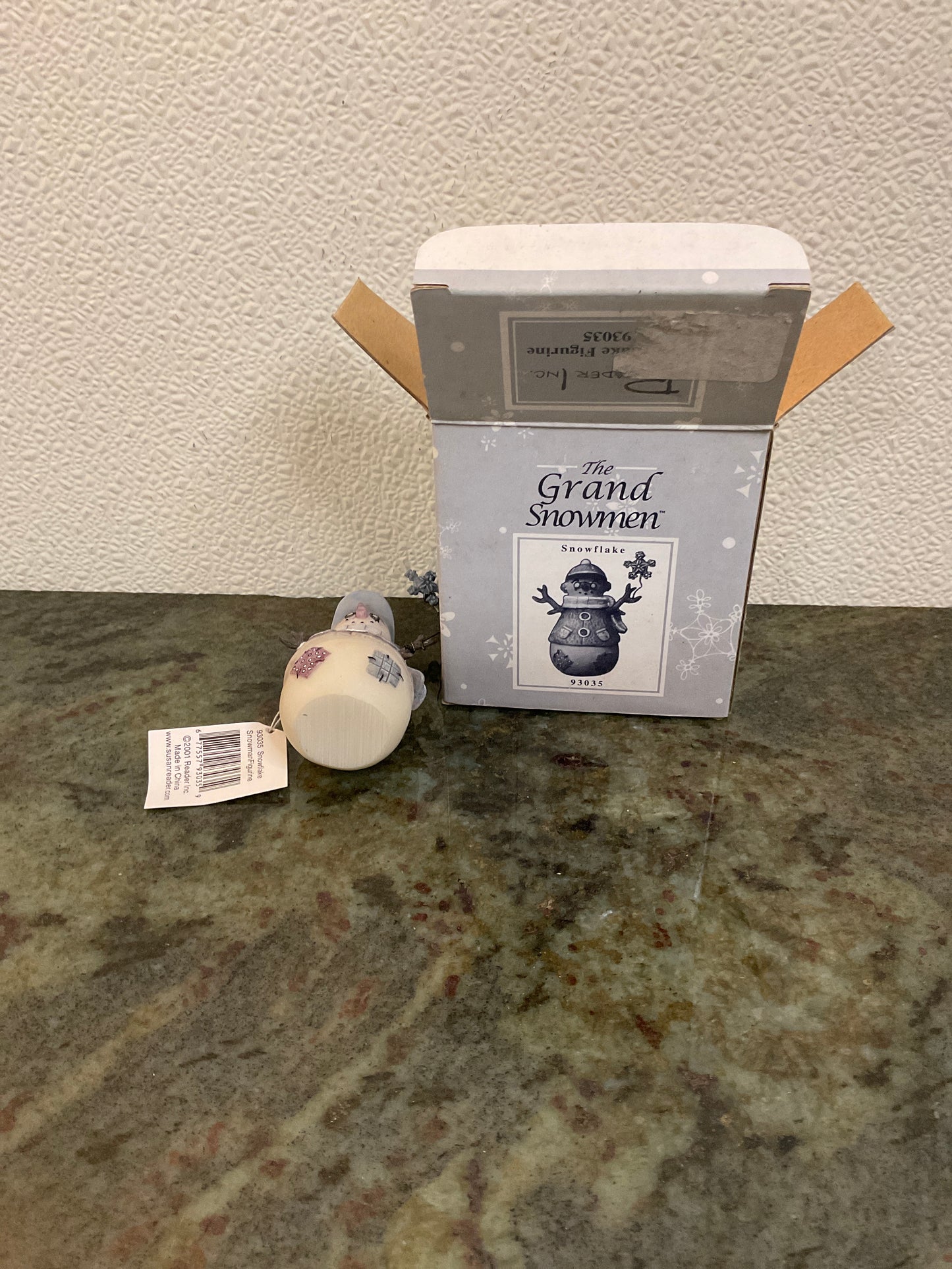 The Grand Snowman “Snowflake”