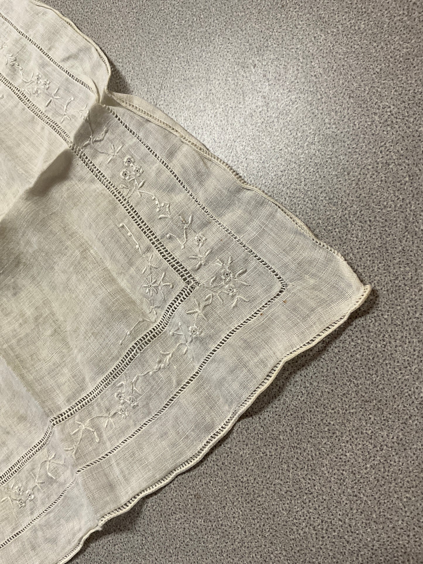 Vtg Embroidered Handkerchief