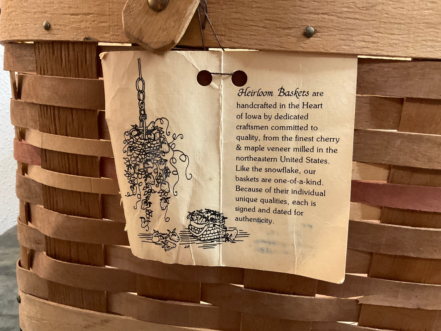 Open w/handles Heirloom Basket made in IA