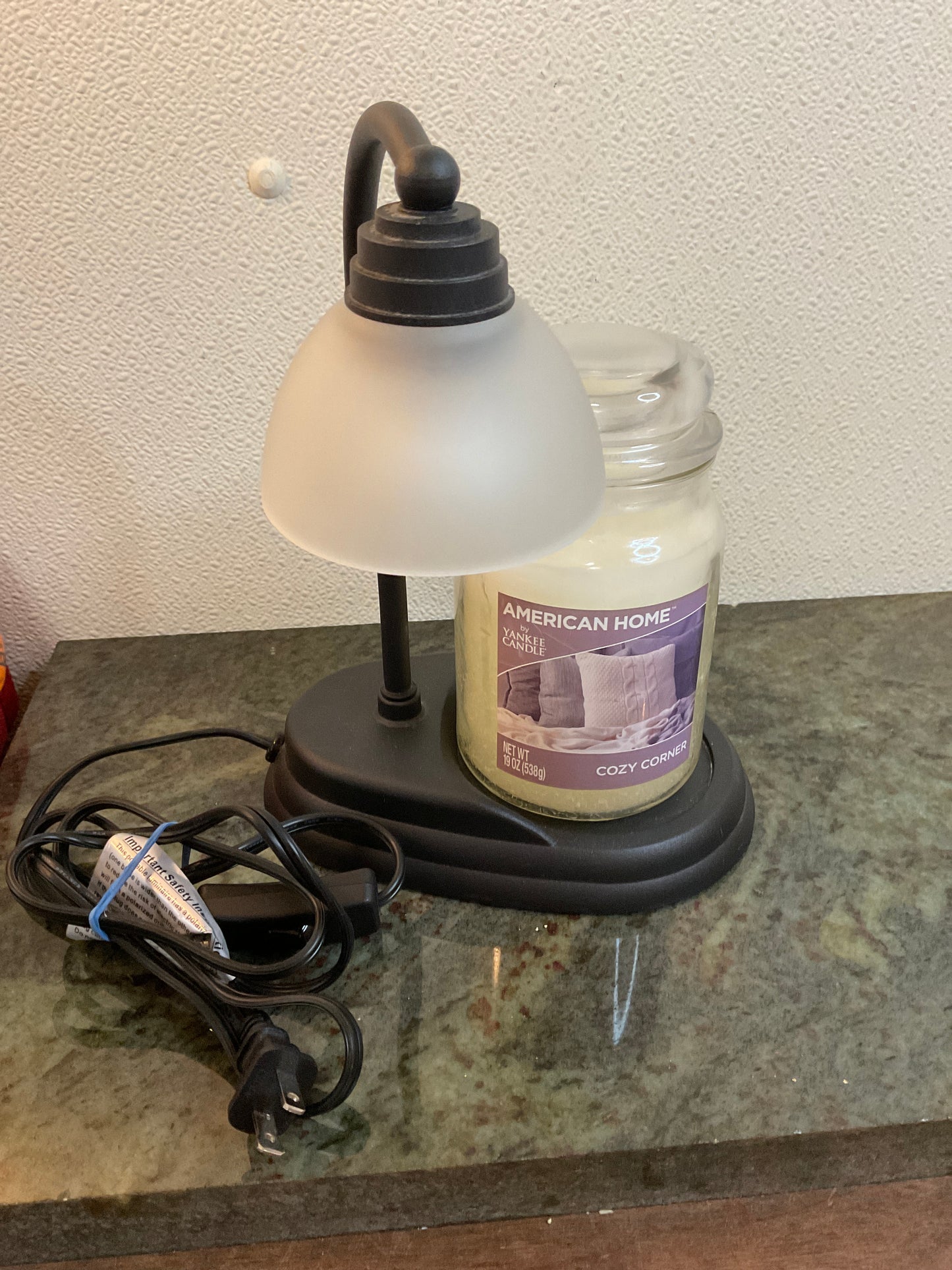 Candle Warmer Lamp w/Yankee Candle