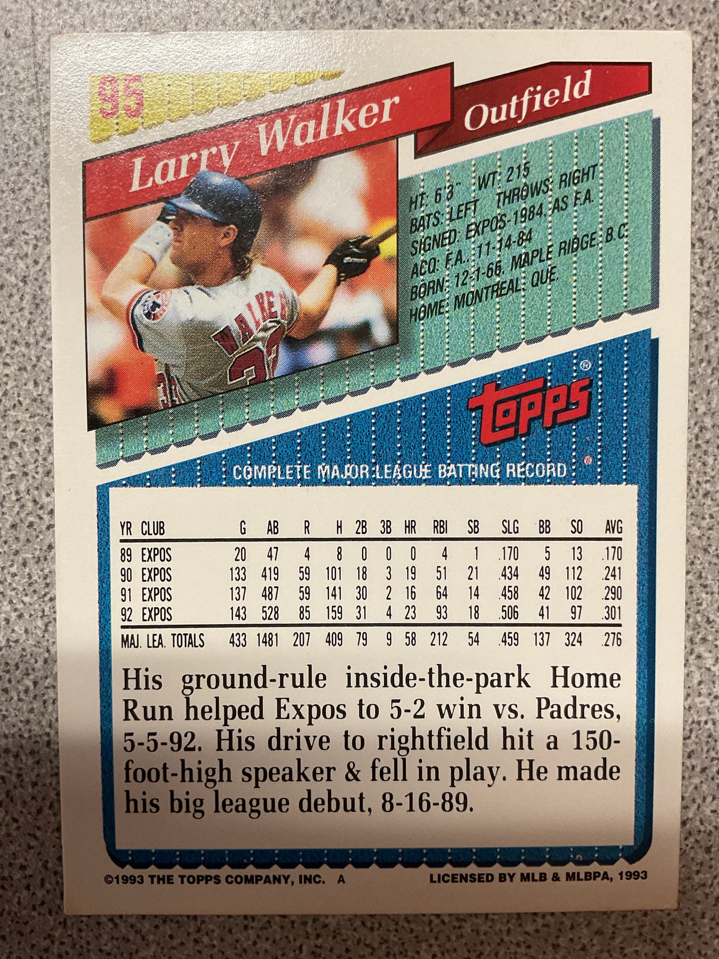 1993 Topps Larry Walker Baseball Card