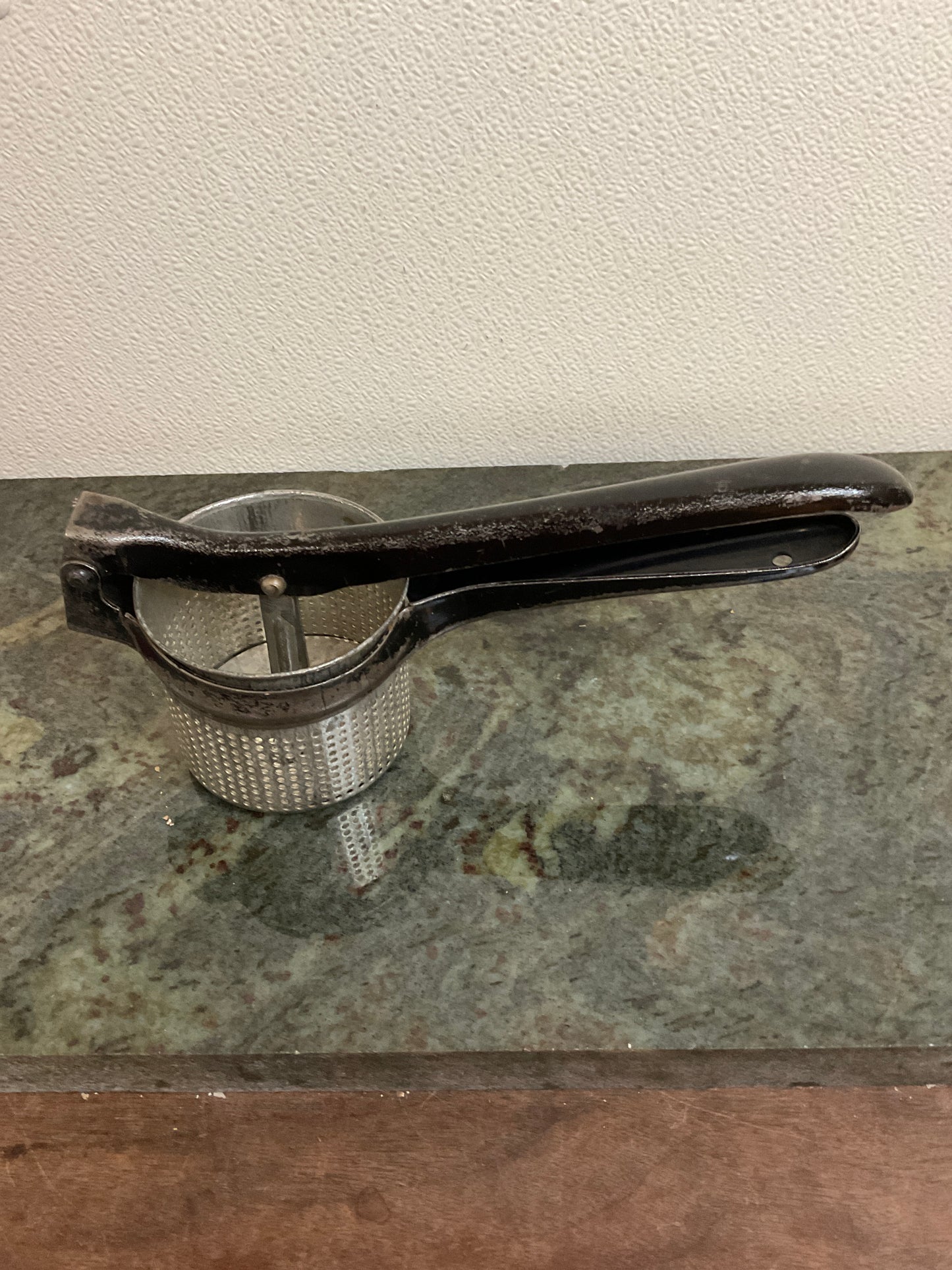 Vintage O’Brian Black Handle Potato Ricer