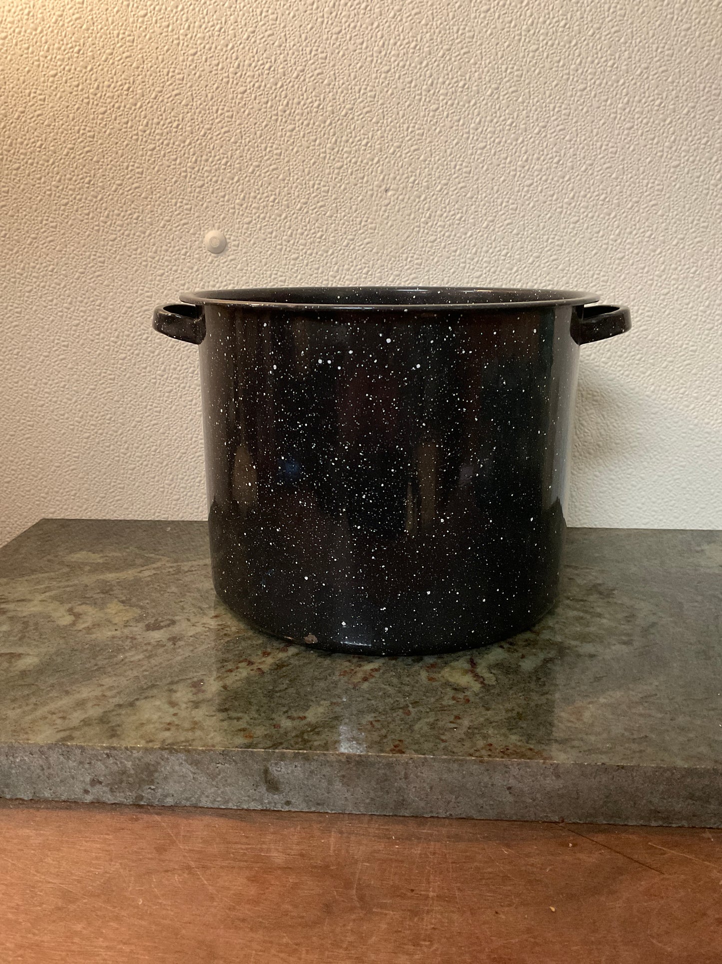 Vintage Graniteware Speckled Stock Pot