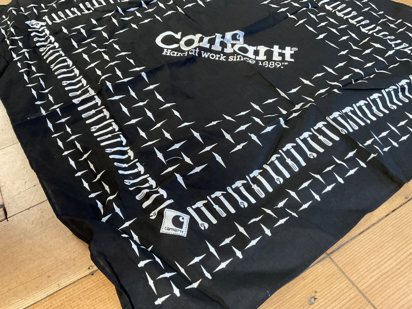 V Carhartt Bandana Black/White