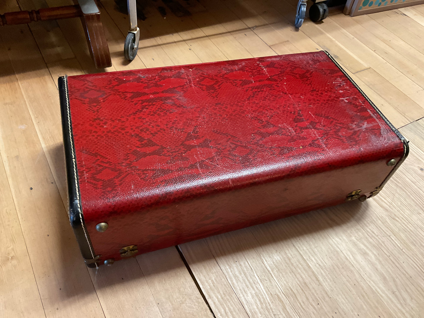 Vintage 1950’s Suitcase