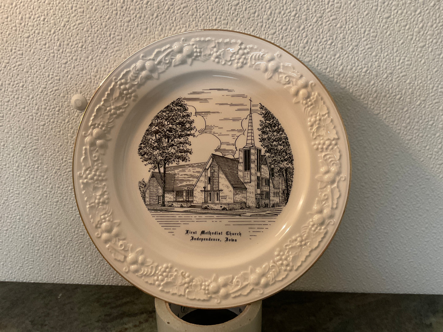 Independence Iowa 1956 First Methodist Church Souvenir Plate