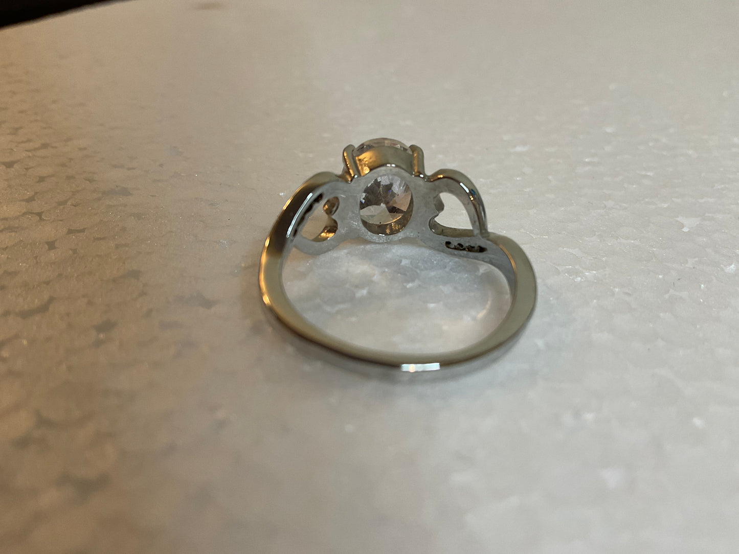 Silvertone Cubic Zirconia wit Hearts