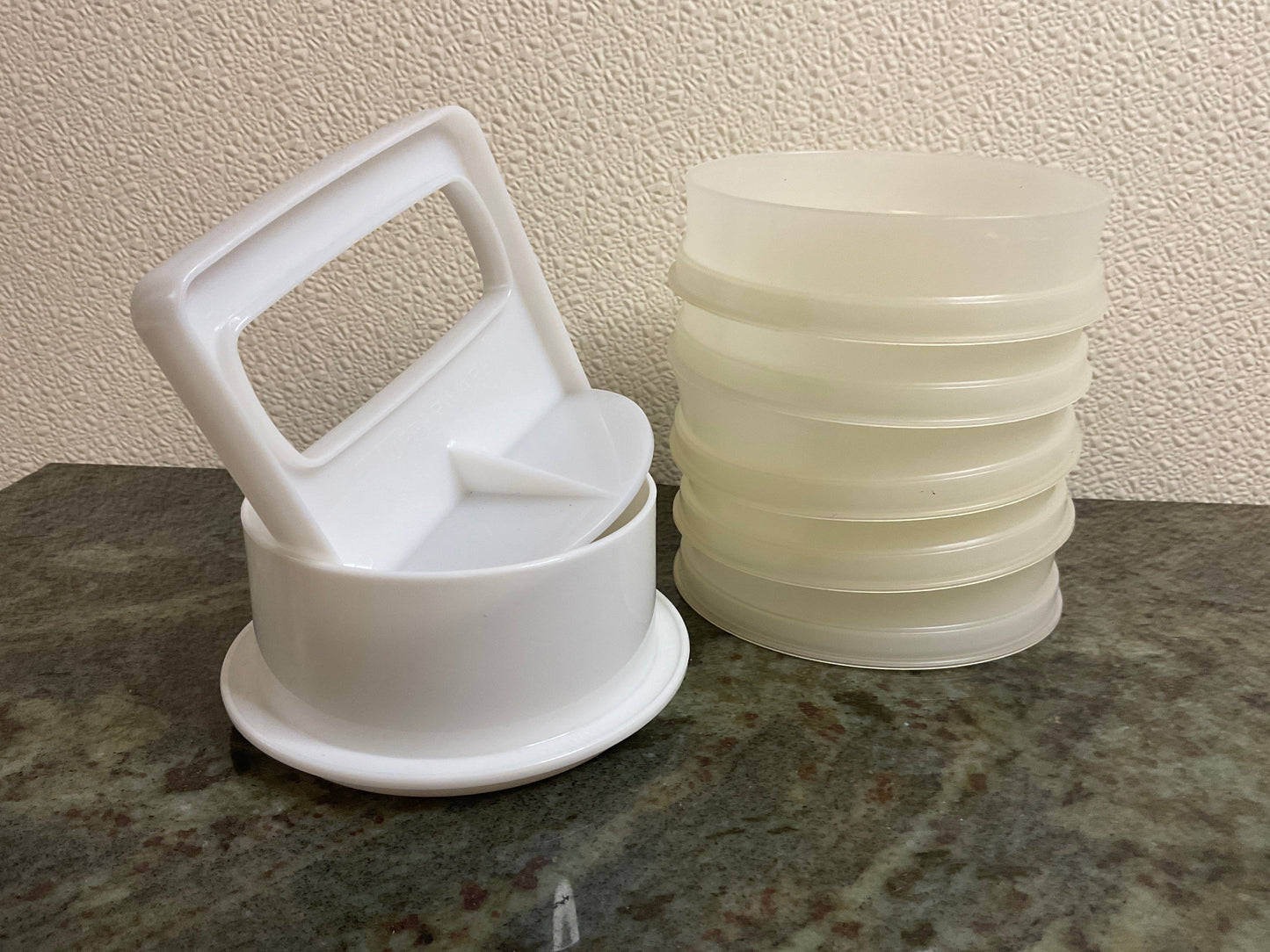 Tupperware Hamb Press