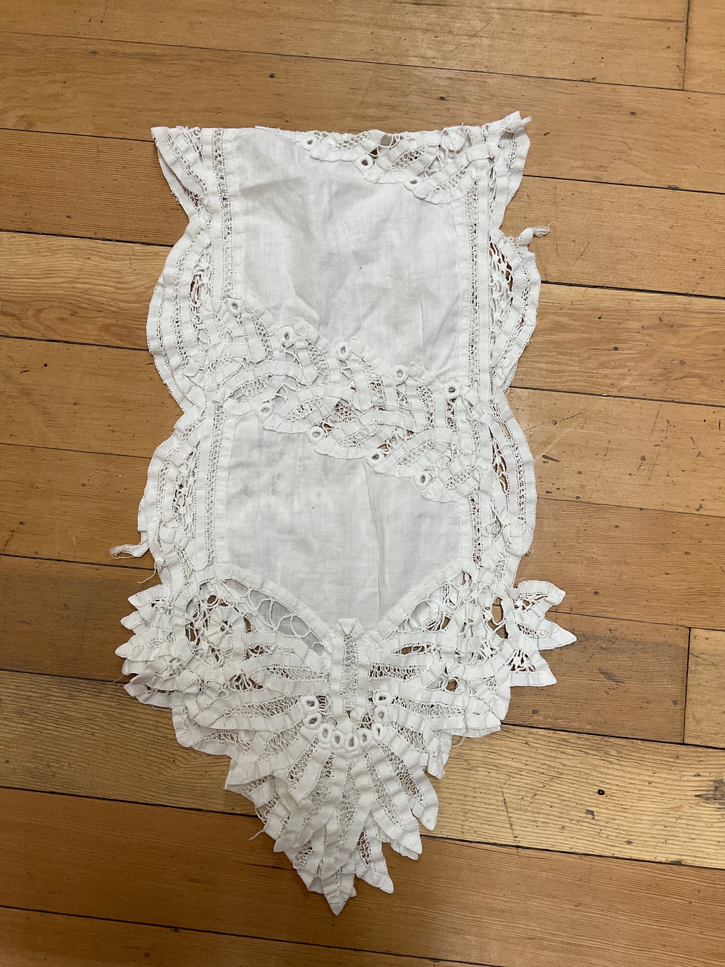 Vintage Doily Table Runner