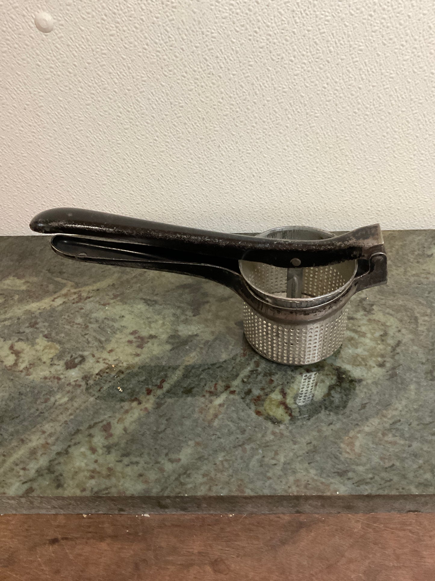 Vintage O’Brian Black Handle Potato Ricer