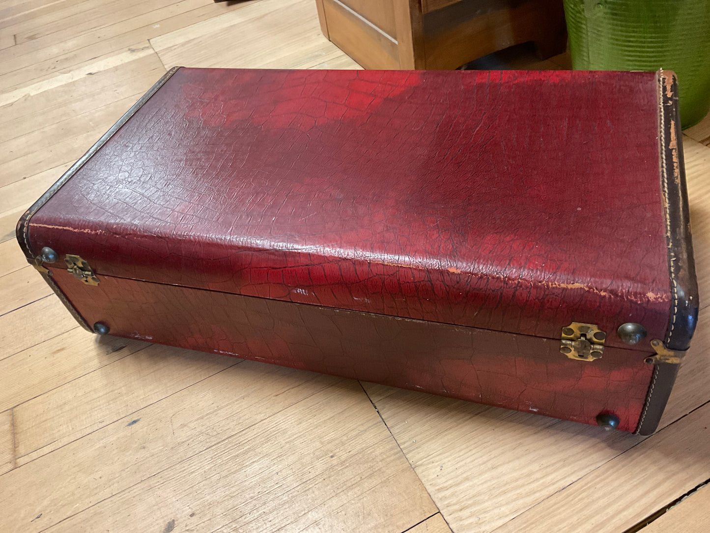 Vintage 1950’s Suitcase with keys