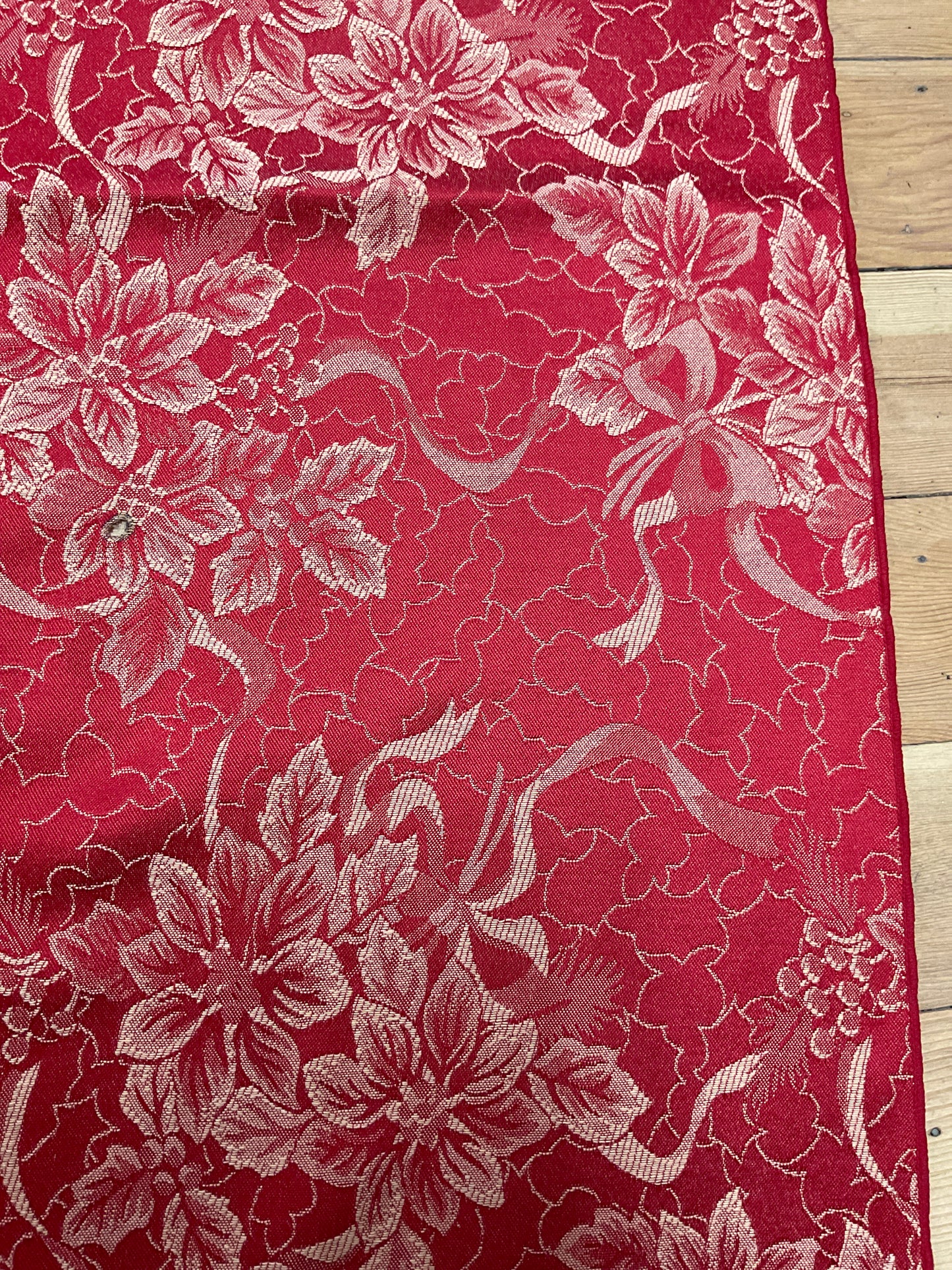 Rectangle Red/ Cream Floral Tablecloth