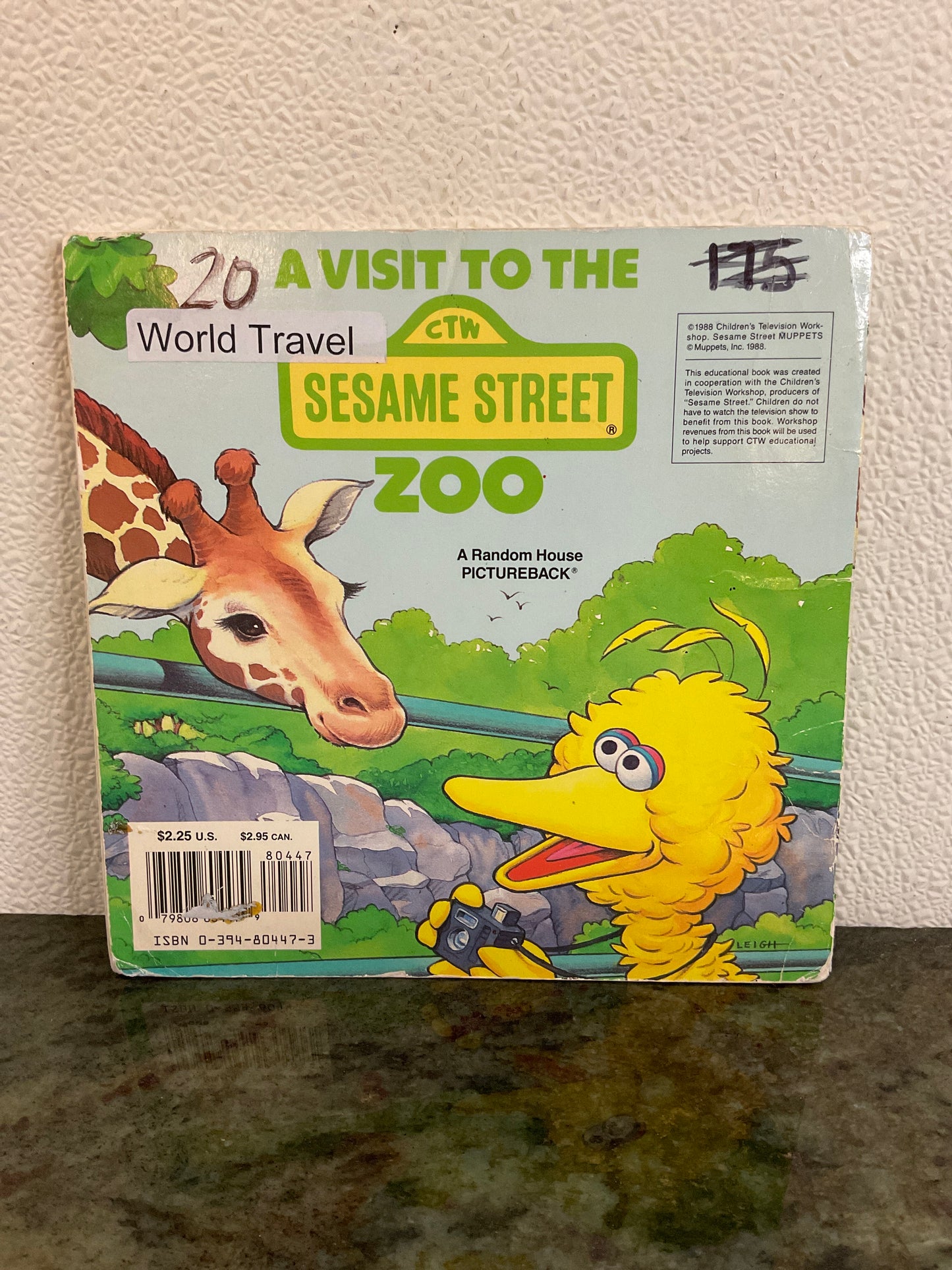 Book A Visit To The Zoo/Sesame Street