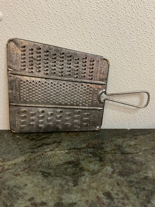Vintage Gadget Master #8 Hand Grater
