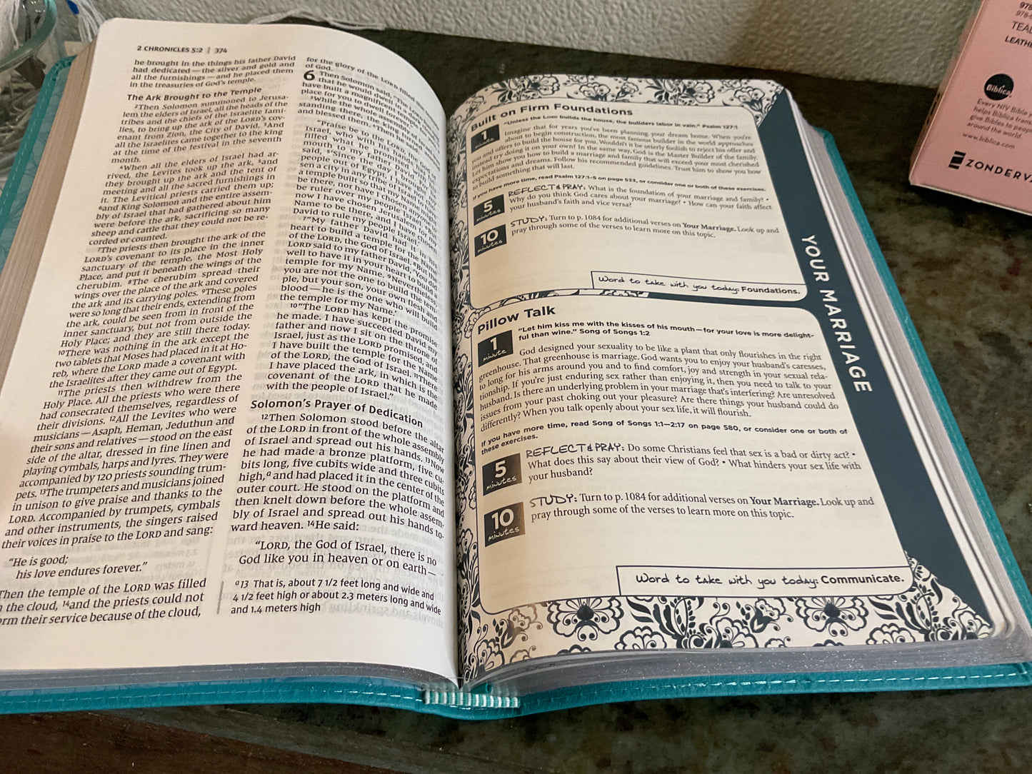 The Busy Mom’s Bible NIV