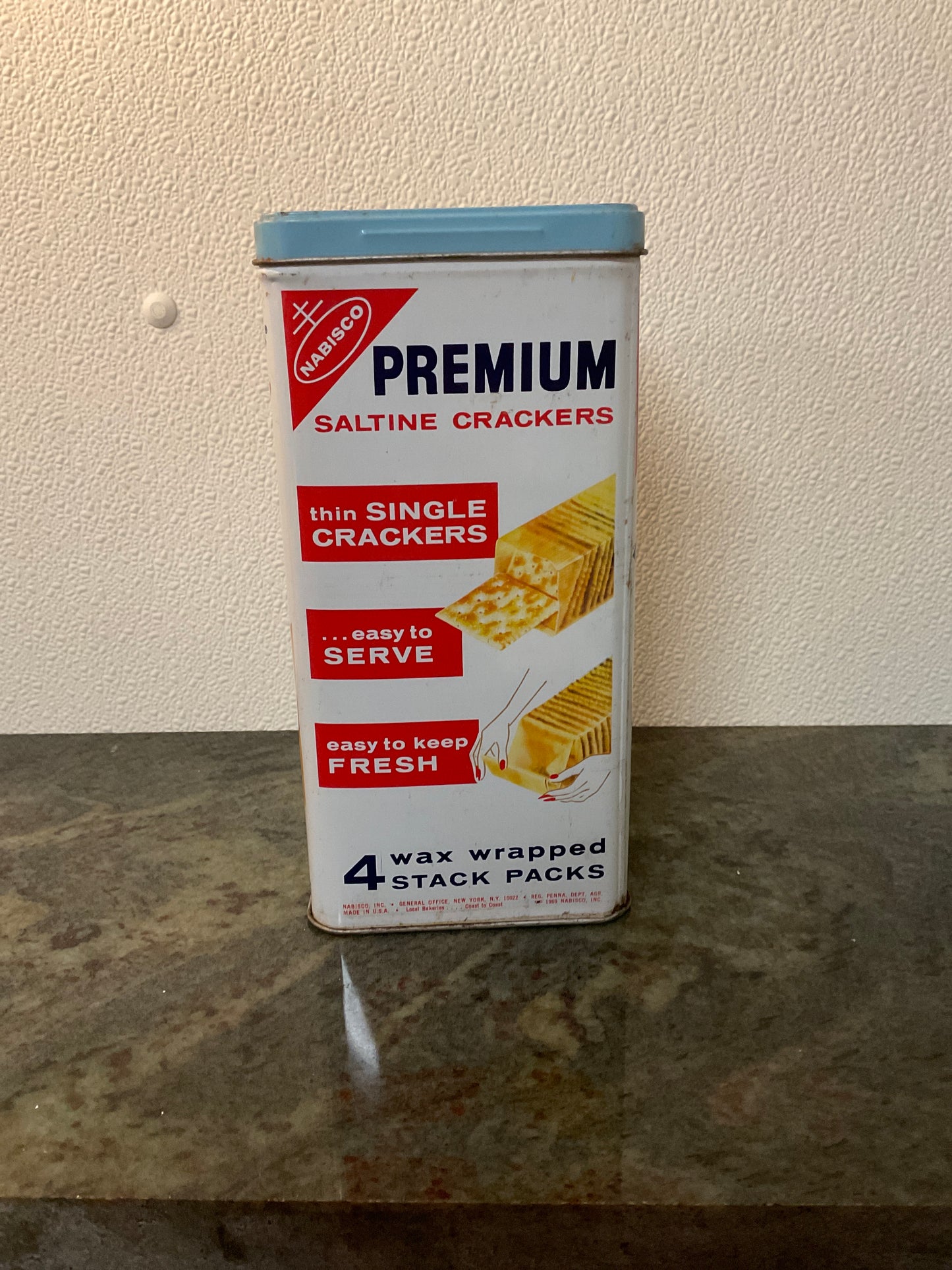 Vintage Premium Saltine Crackers