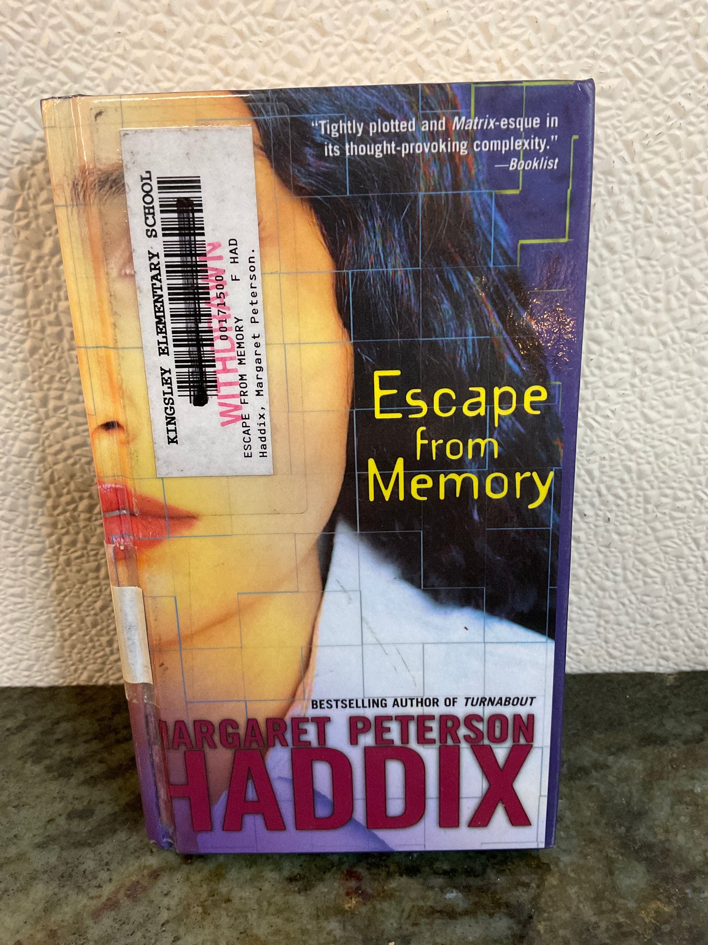 Book 2005 Escape From Memory