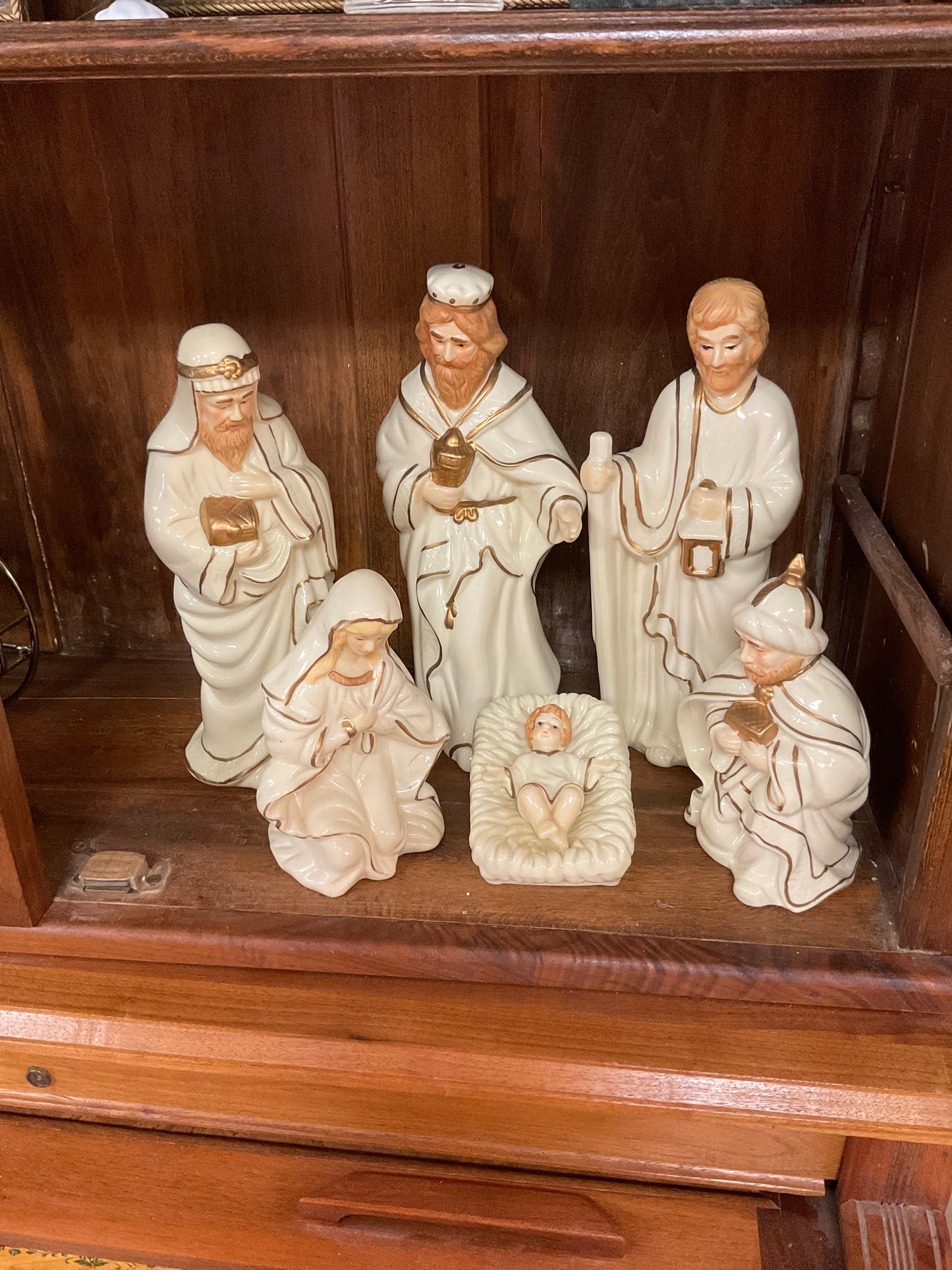 Ivory and Gold Porcelain Nativity