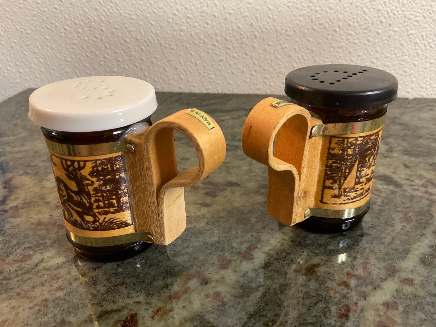 Salt & Pepper Wisconsin Mug Set