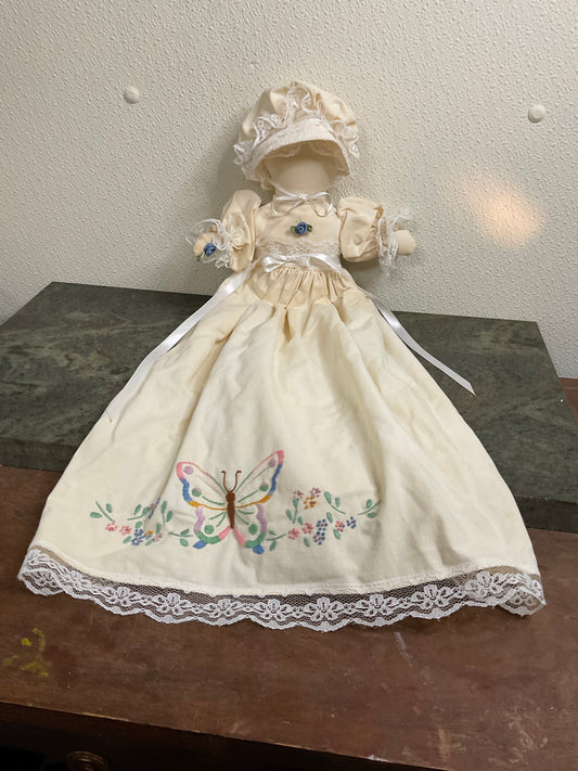Amish Cloth Doll w/Embroidery Dress