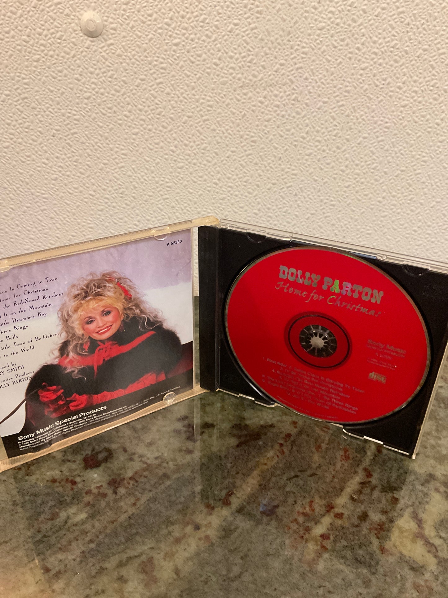 Dolly Parton Home For Christmas