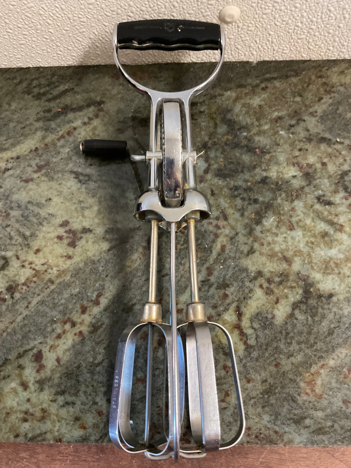 EKCO Best Hand Mixer