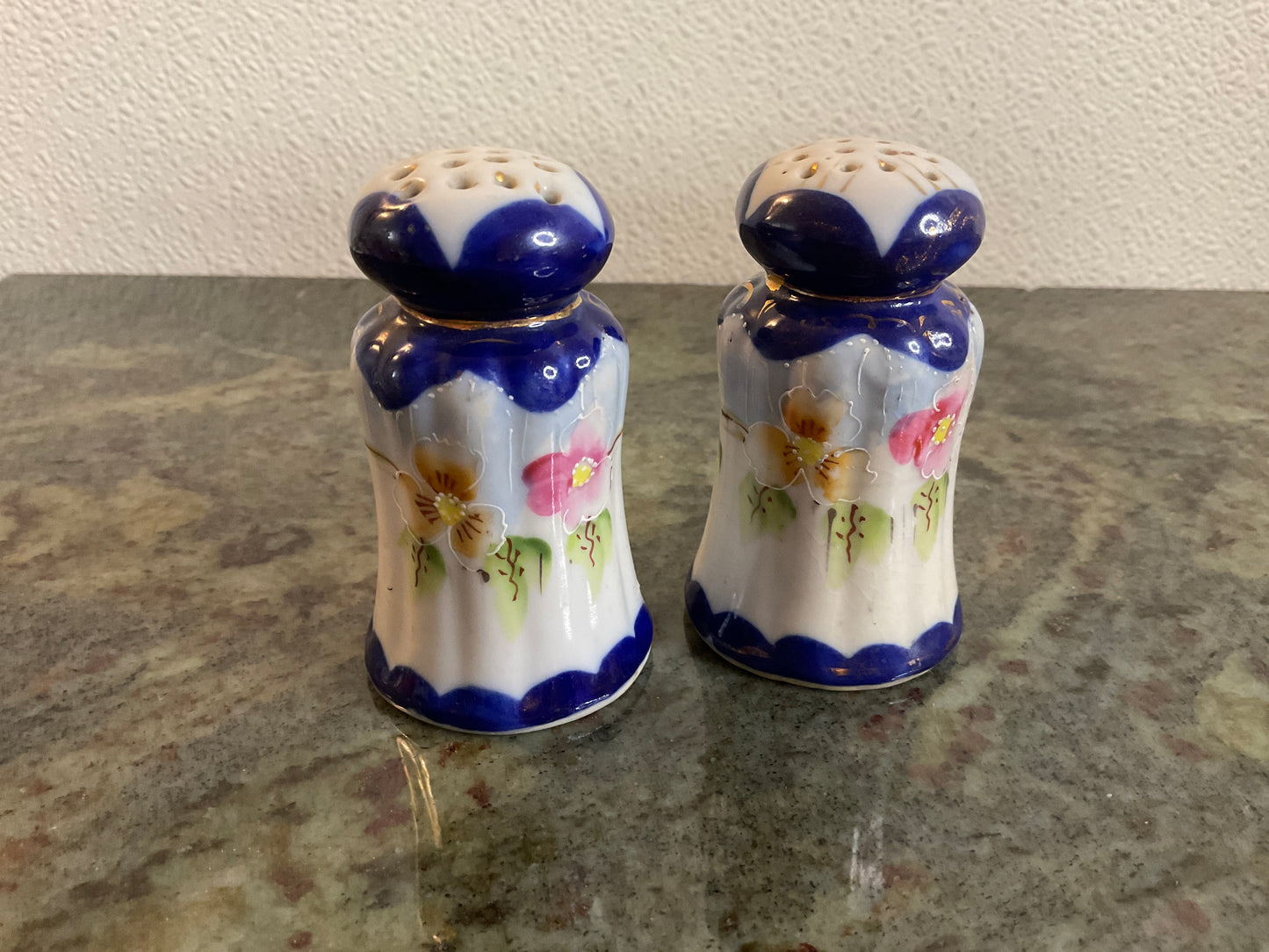 Vintage Salt & Pepper Floral made in Japan