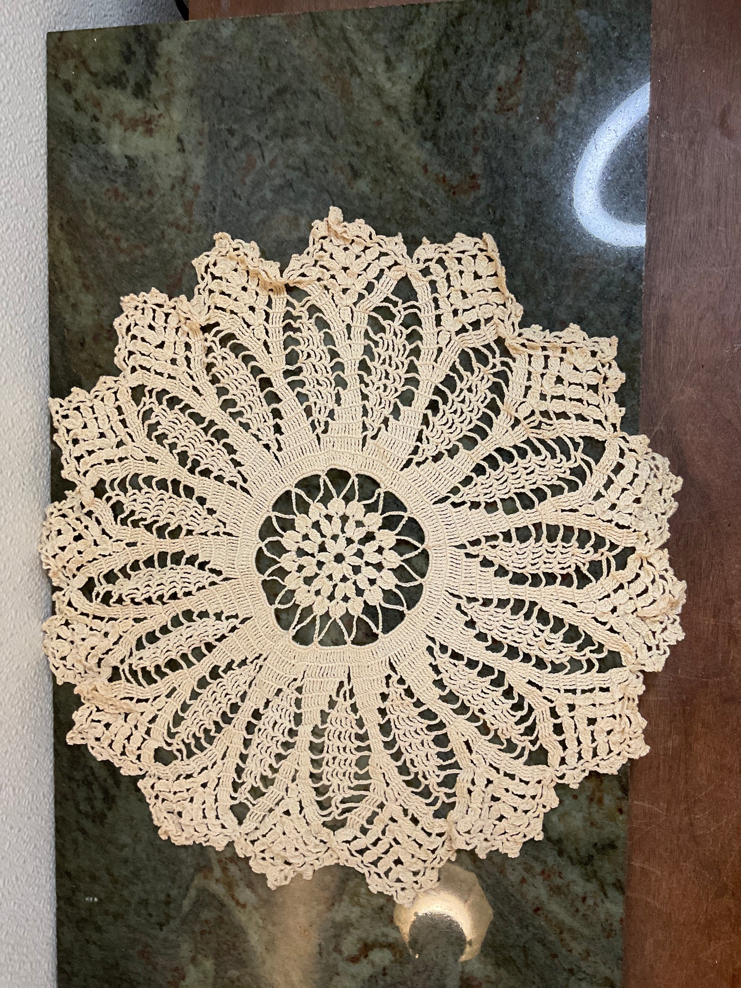 14” Ivory Pointed Scalloped Round Doily