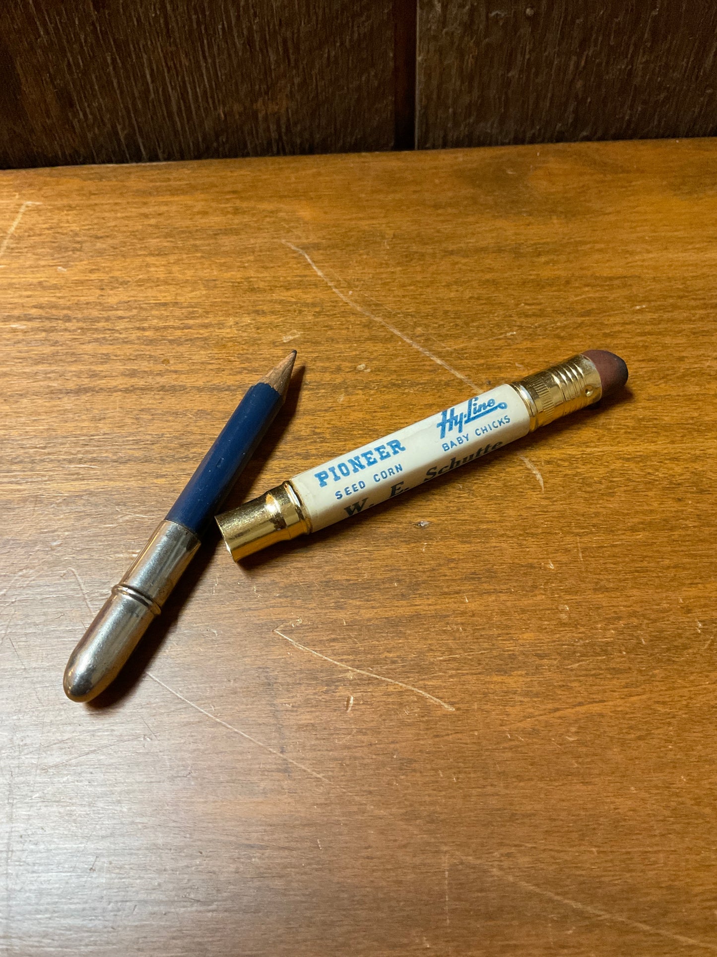 Vtg W.E. Schutte Pioneer Seed Pencil