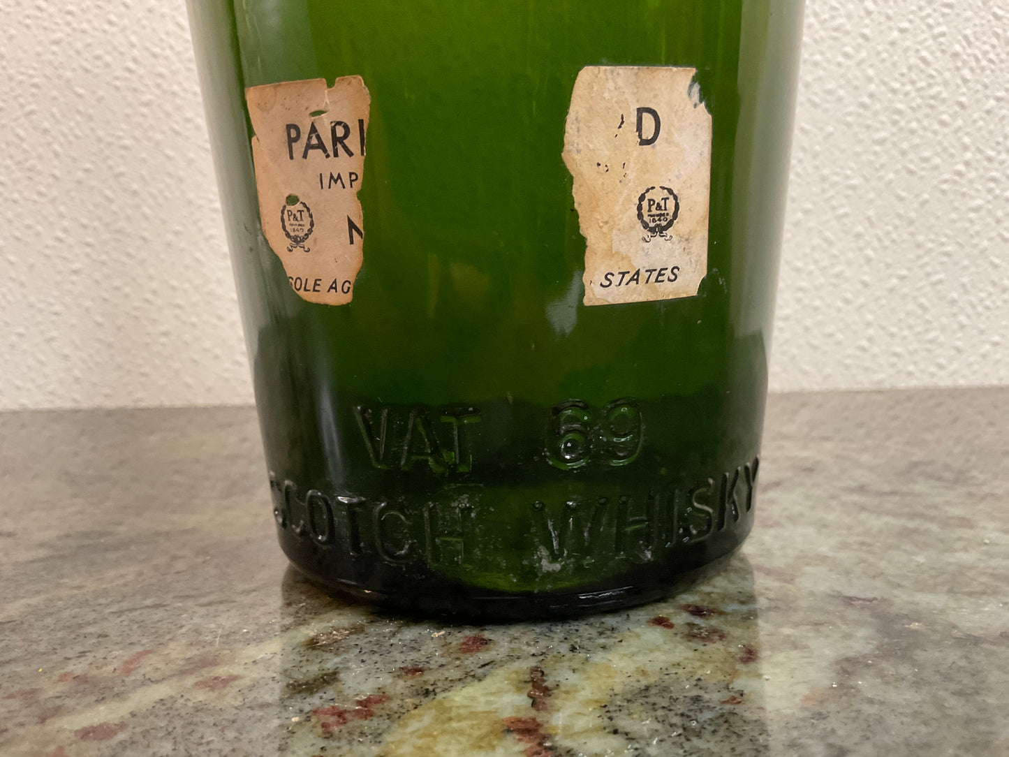 Vtg Scotch Whiskey Bottle  Vat 69