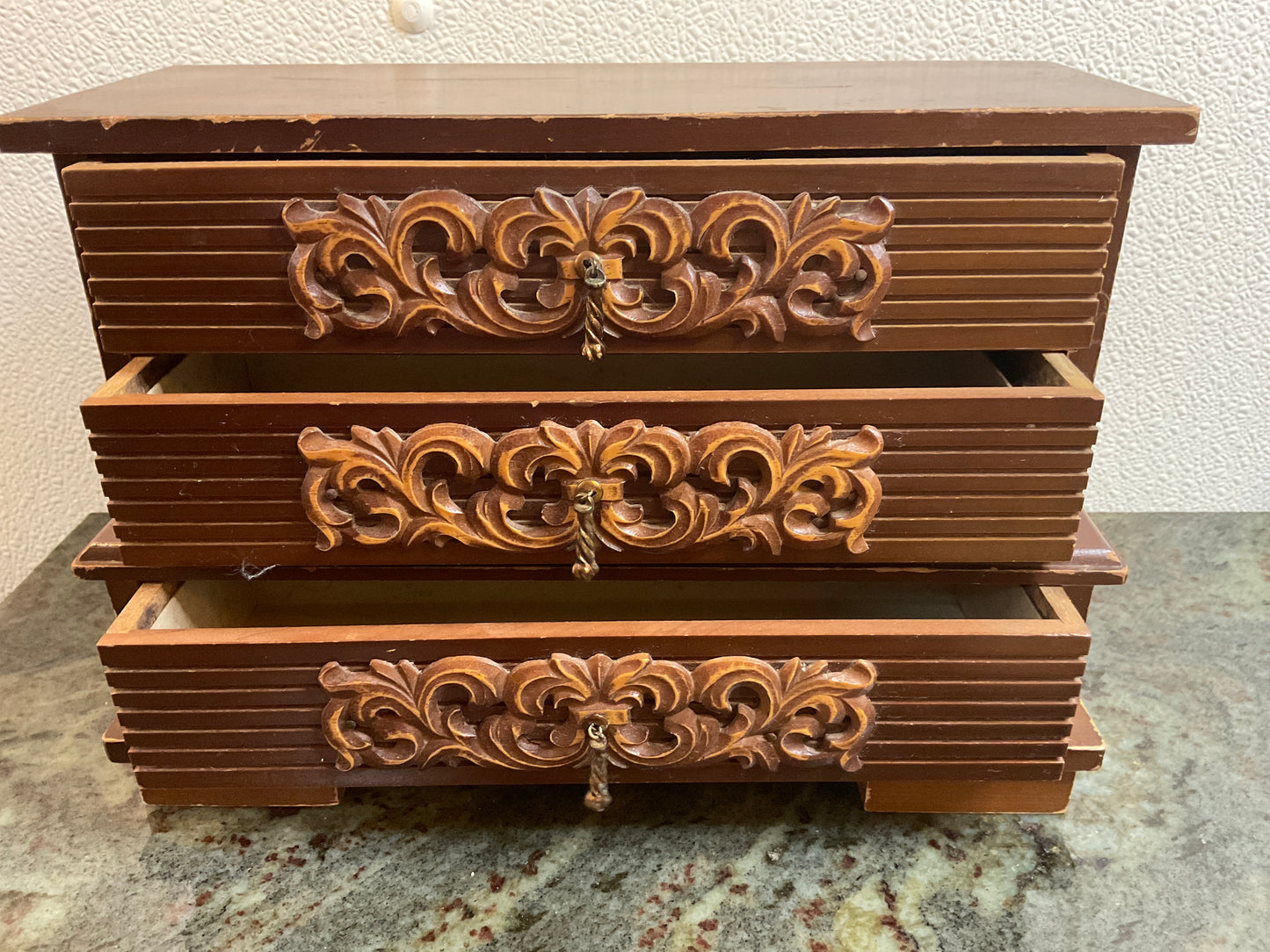 Vintage Musical Jewelry Box